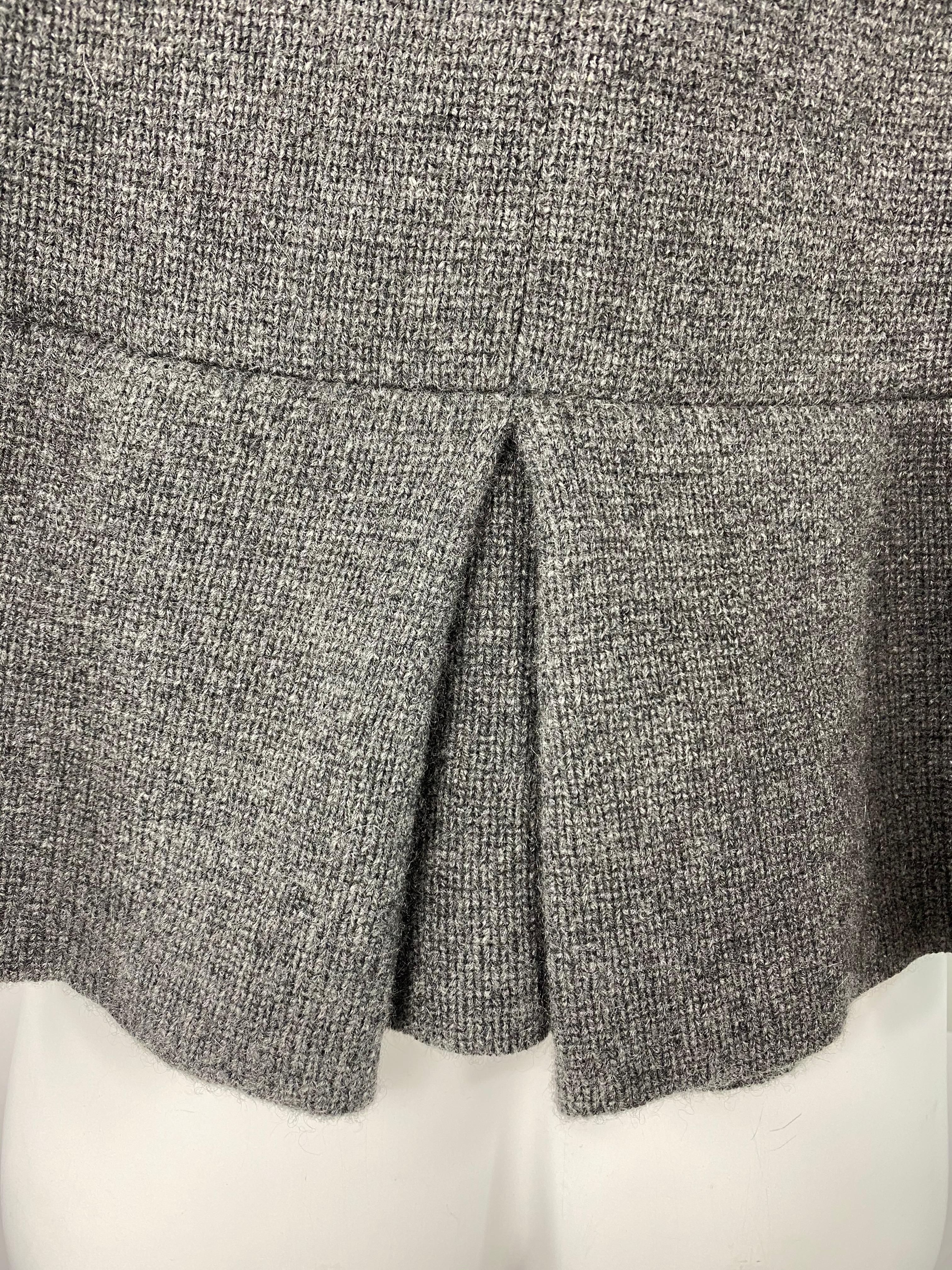 Women's TSE Grey Cashmere Sweater Cardigan Top, Size S/M For Sale
