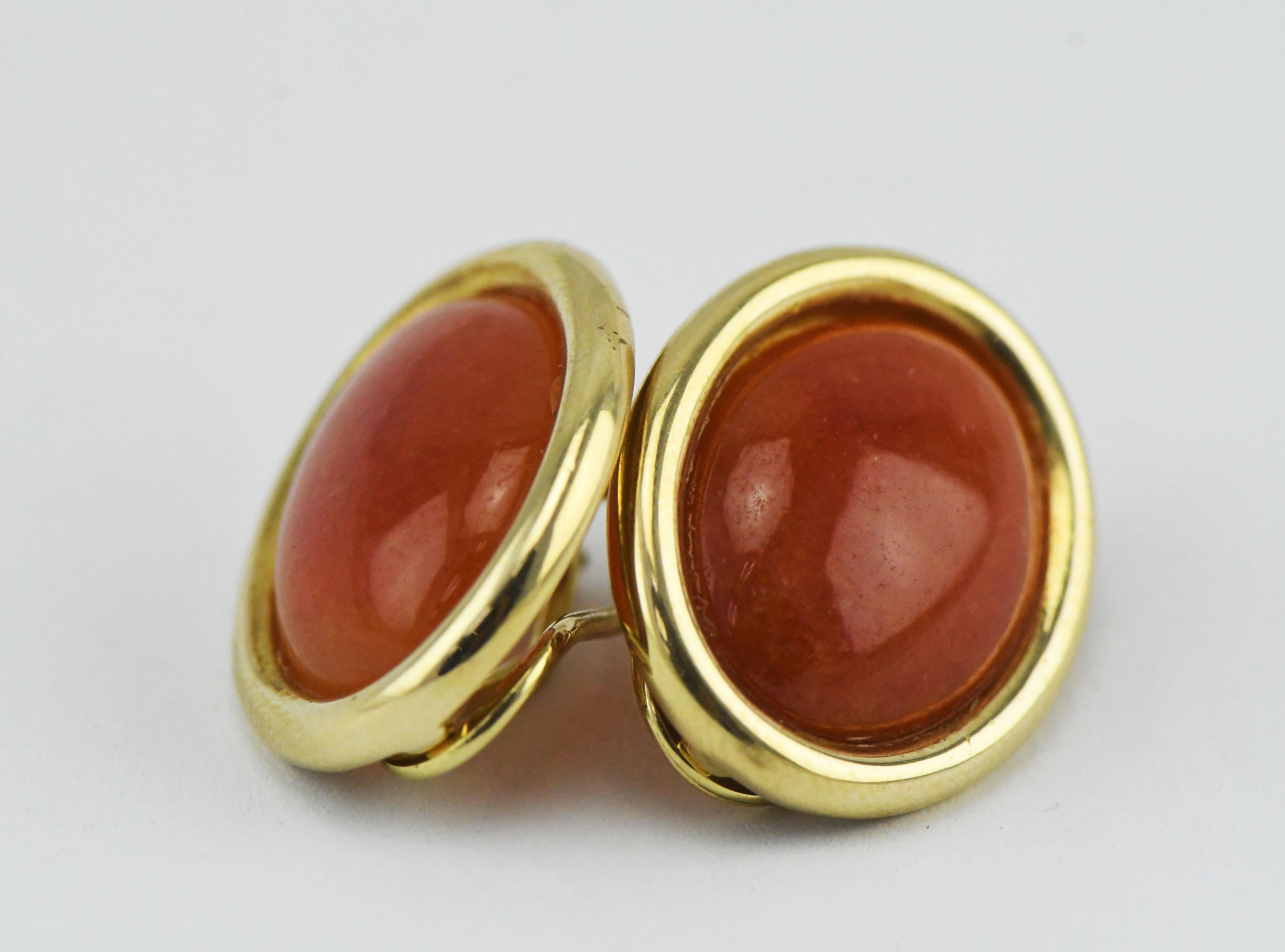Tse Sui Luen  14k Gold Earrings with Cabochon Carved Carnelian with Omega Backs. TSL was founded by Mr. Tse Sui Luen - a legend in the Hong Kong jewellery industry - in the 1960's. The Group was then incorporated in 1971 and listed on the Hong Kong