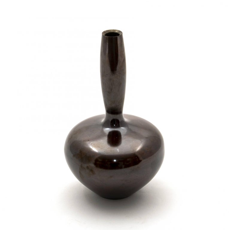 Tsuda Eijyu, an Elegant Japanese Patinated Bronze Vase For Sale at 1stDibs