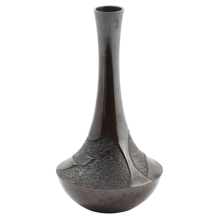 Tsuda Eijyu, Japanese Bronze Vase For Sale at 1stDibs