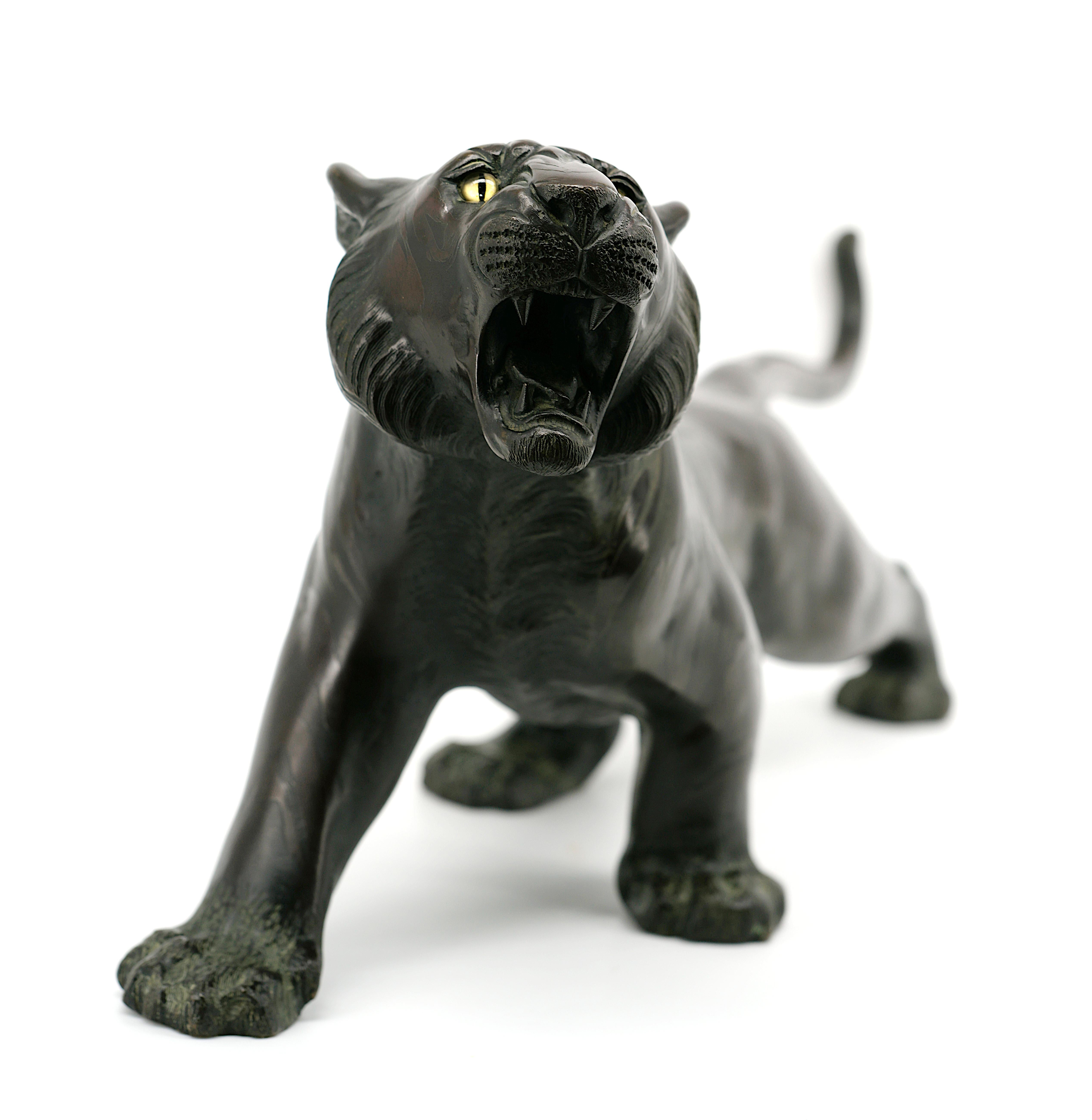 TSUNEMITSU Bronze Tiger With Terrifying Glass Eyes, Meiji, 1868-1912 For Sale 6