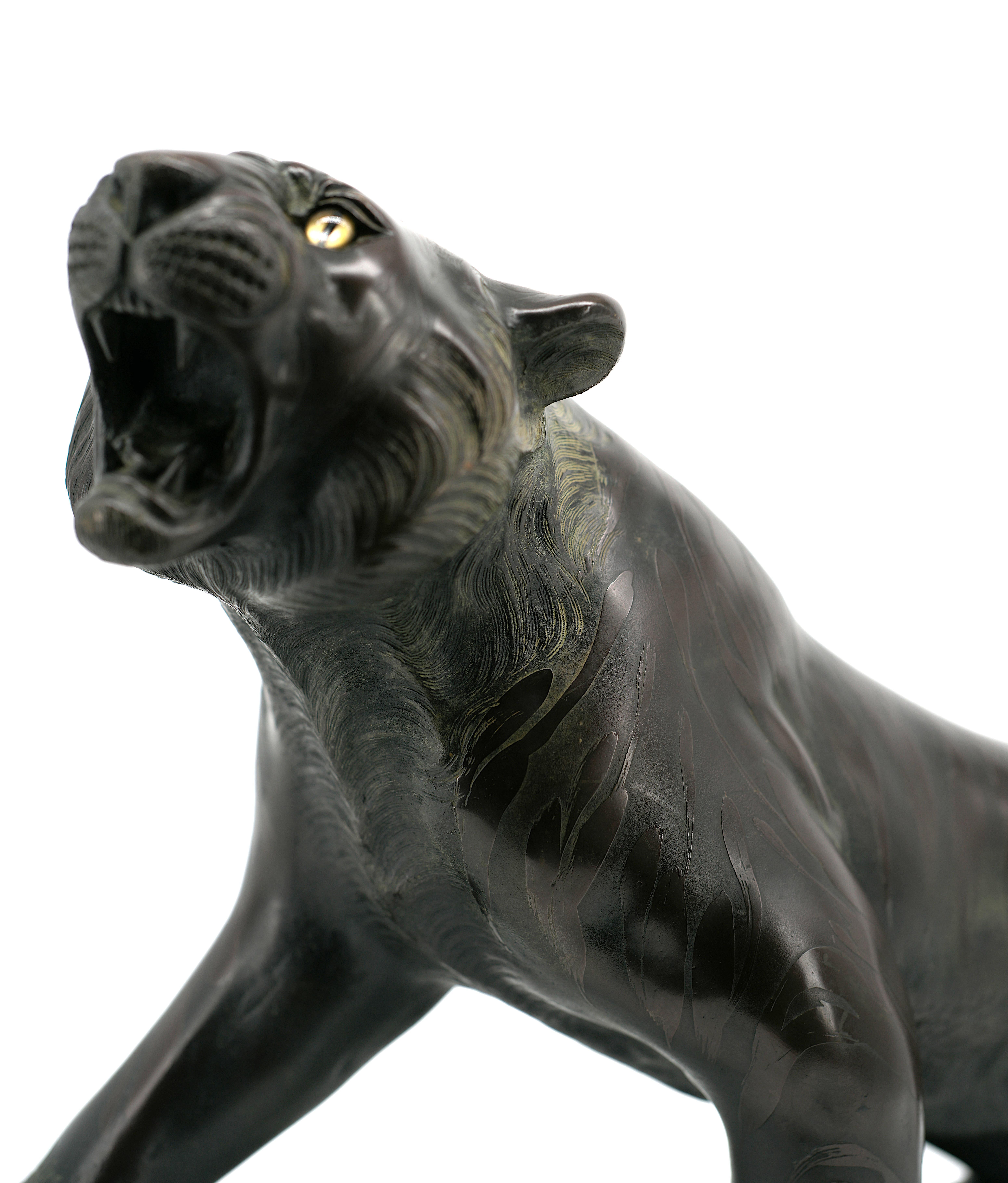 TSUNEMITSU Bronze Tiger With Terrifying Glass Eyes, Meiji, 1868-1912 For Sale 8