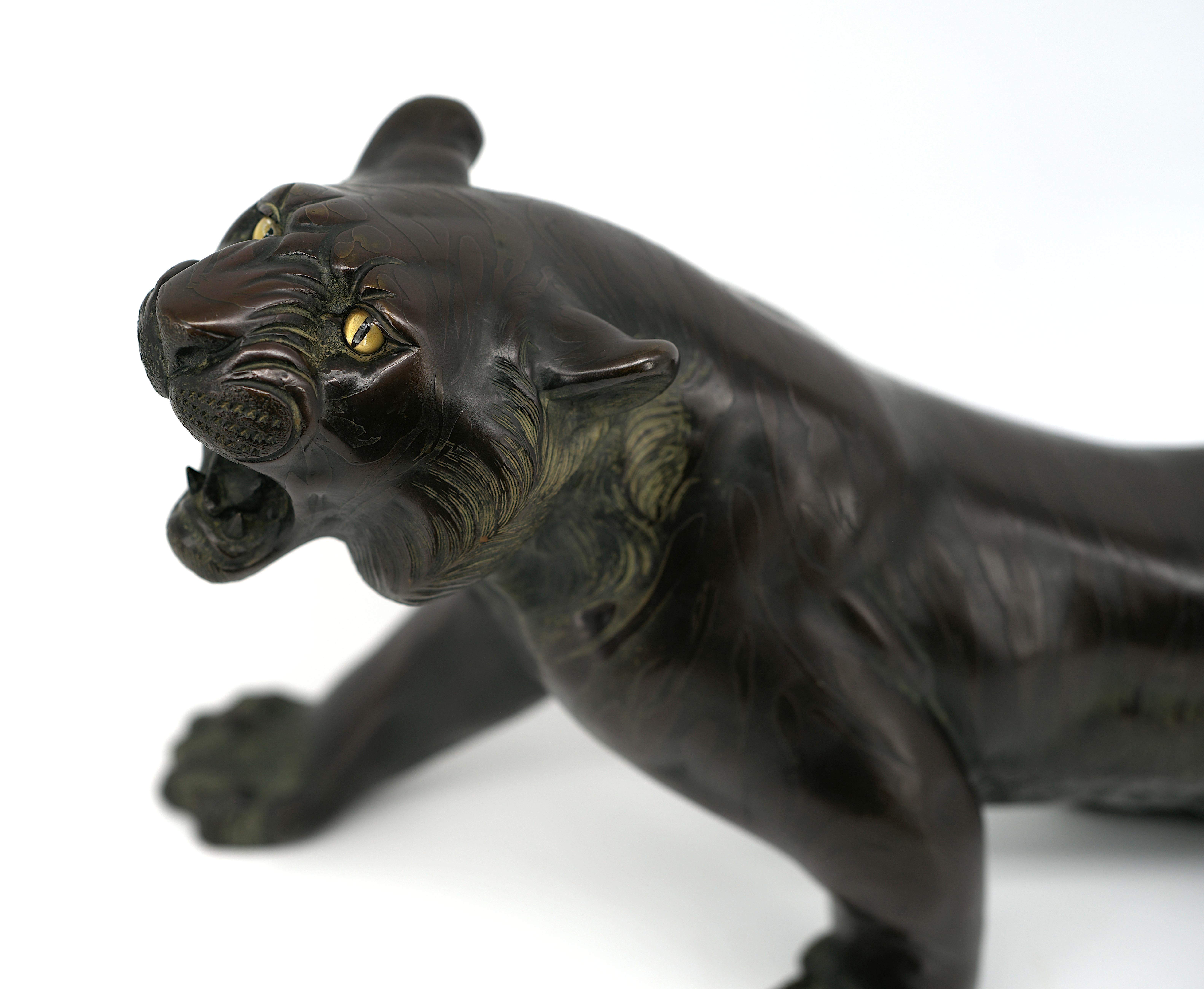 TSUNEMITSU Bronze Tiger With Terrifying Glass Eyes, Meiji, 1868-1912 For Sale 3