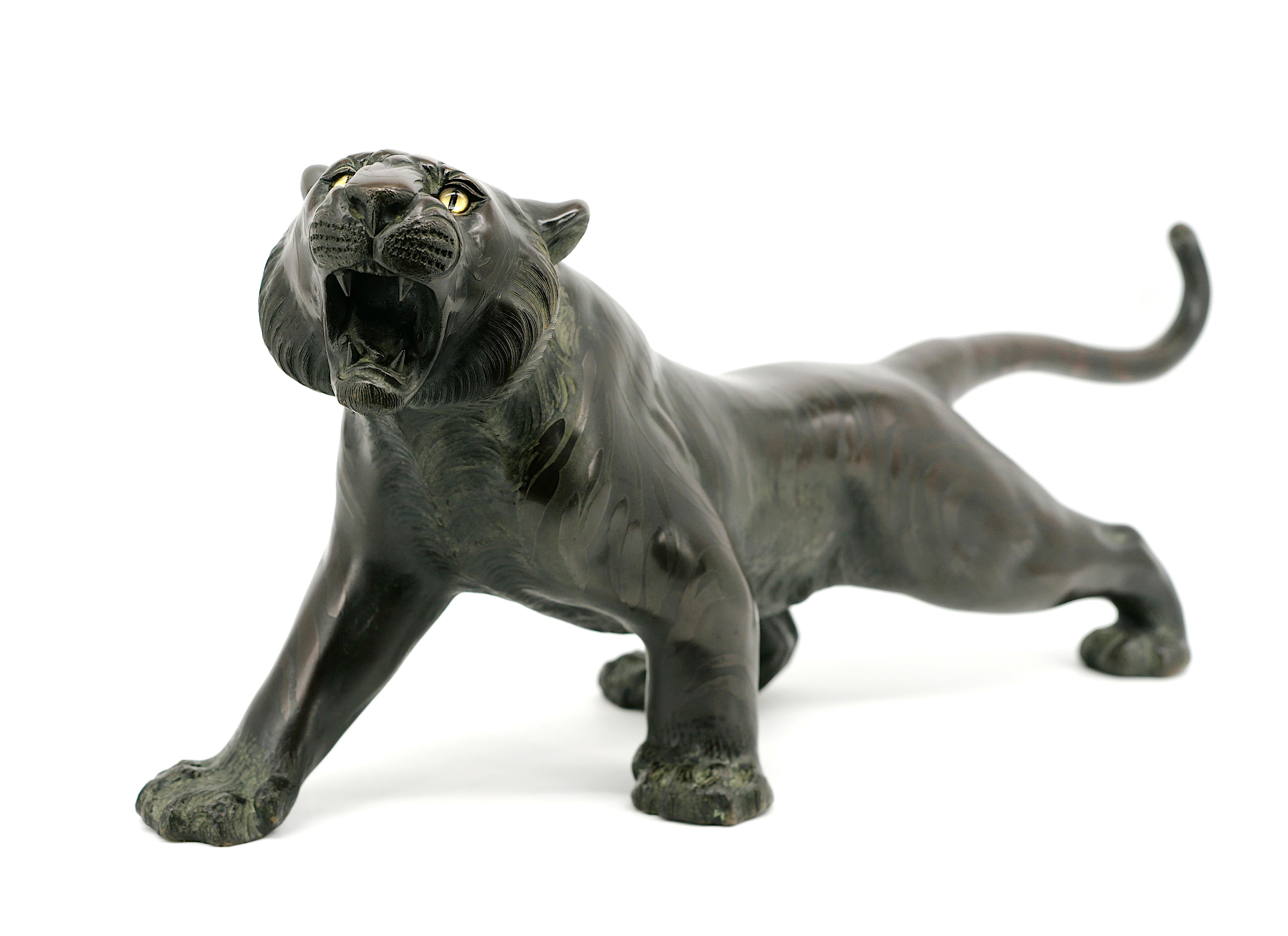 TSUNEMITSU Bronze Tiger With Terrifying Glass Eyes, Meiji, 1868-1912 For Sale 4