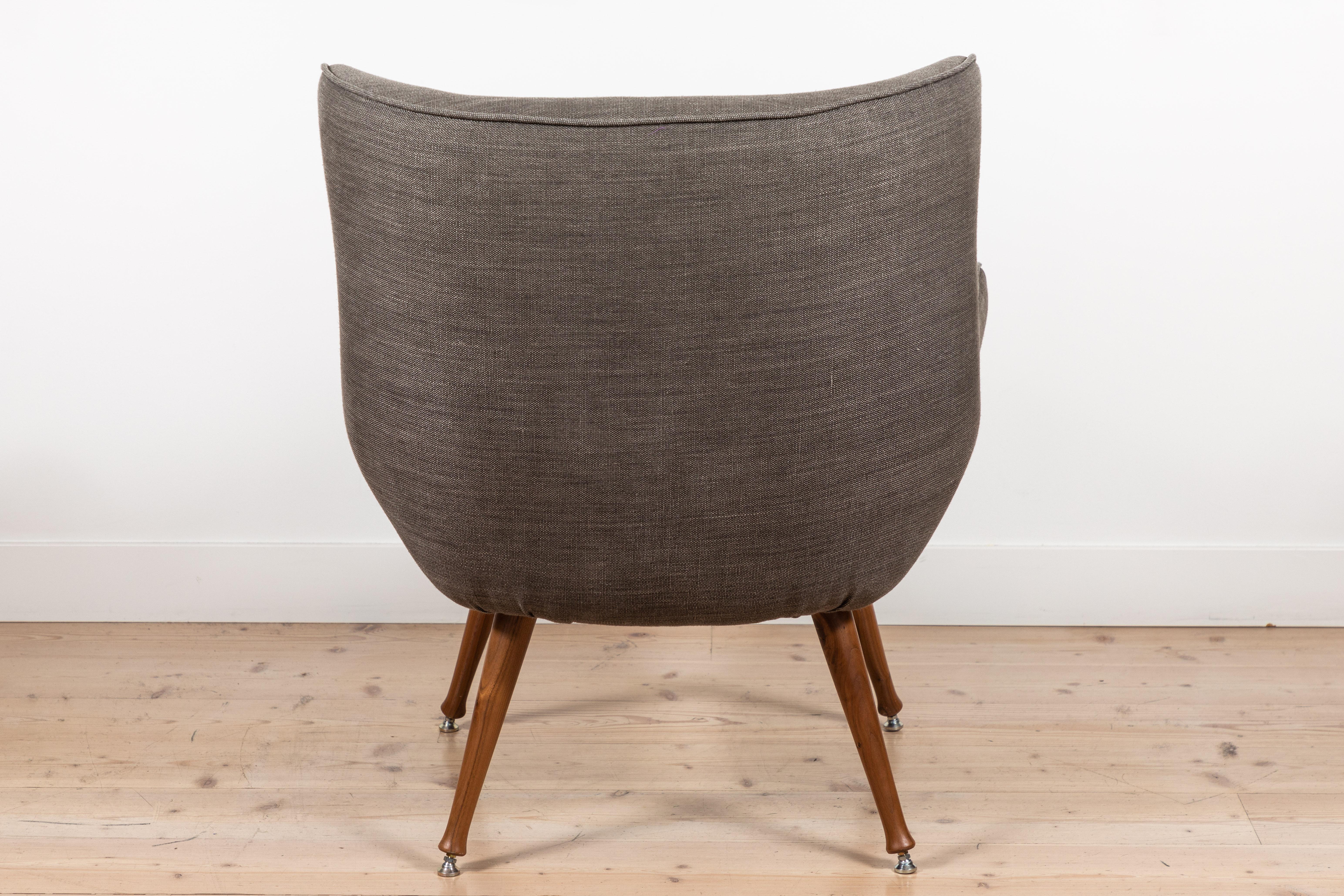 Contemporary Tipton Chair by Lawson-Fenning  For Sale