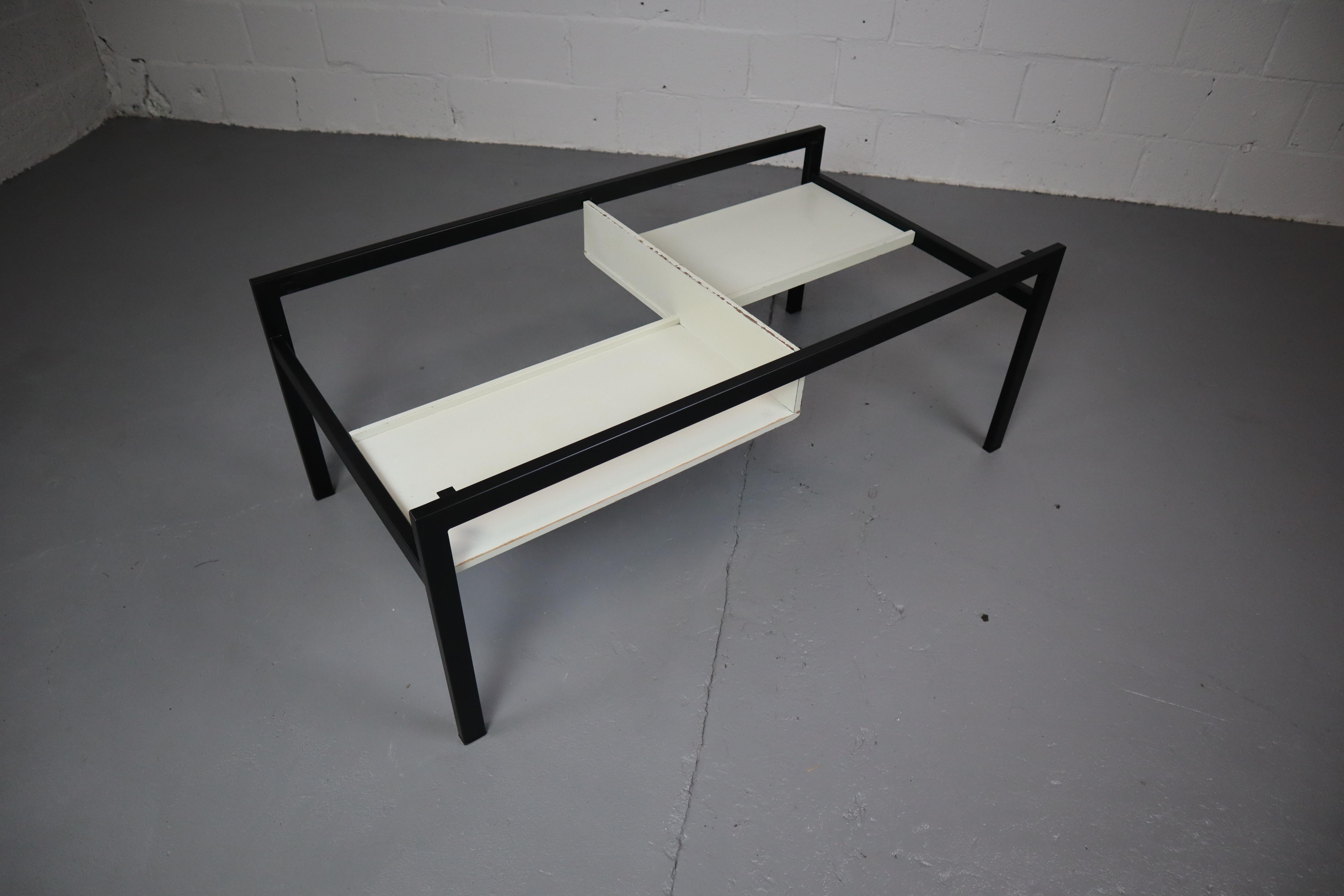 TU04 Coffee Table by Cees Braakman for Pastoe, 1960s In Good Condition For Sale In Langemark-Poelkapelle, BE