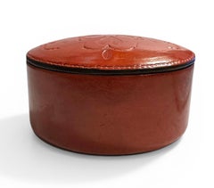 Scatola Tuareg, motivo floreale in pelle rossa impressa, forma ovale