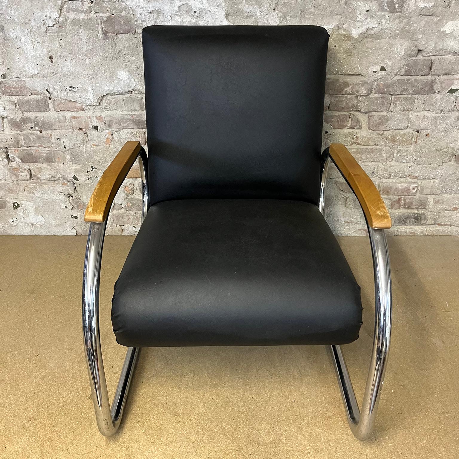 Tubax Armchair in Black Faux Leather For Sale 1