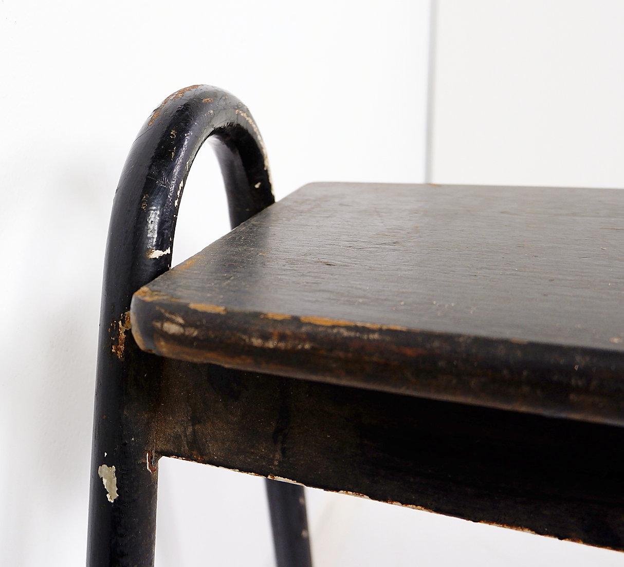 Tubax Banco negro de madera y metal - Diseño minimalista - Años 50- ancho 206 cm en venta 5