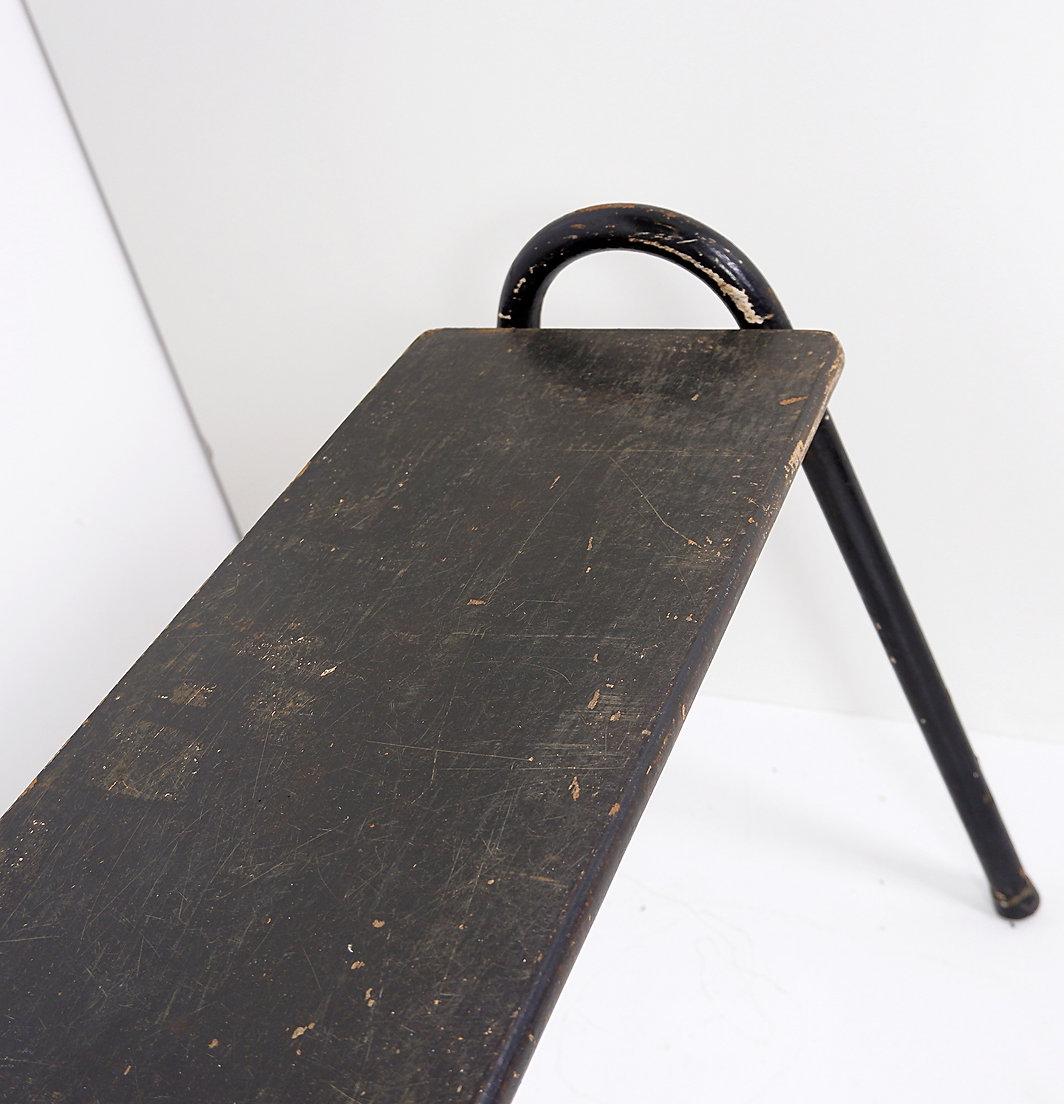 Tubax Banco negro de madera y metal - Diseño minimalista - Años 50- ancho 206 cm en venta 2