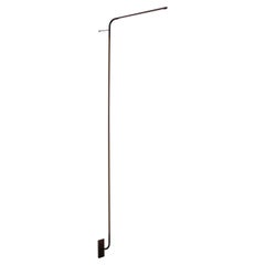 Lámpara de pared Tube Darkened Brass de Gentner Design