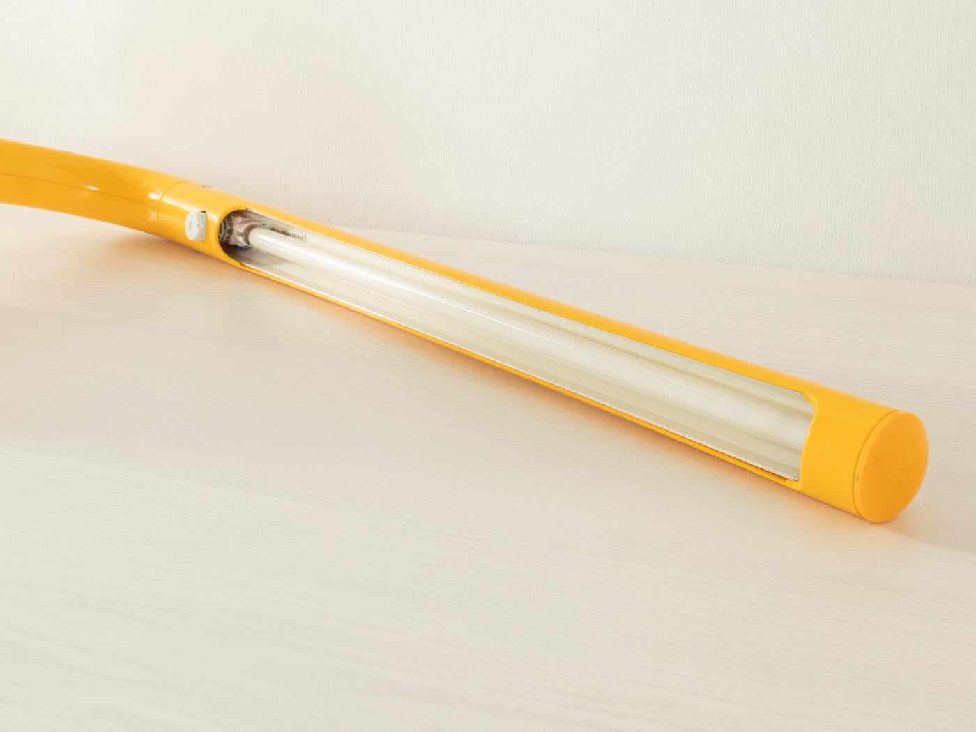 Lámpara de escritorio TUBE, Anders Pehrson, Ateljé Lyktan Metal en venta