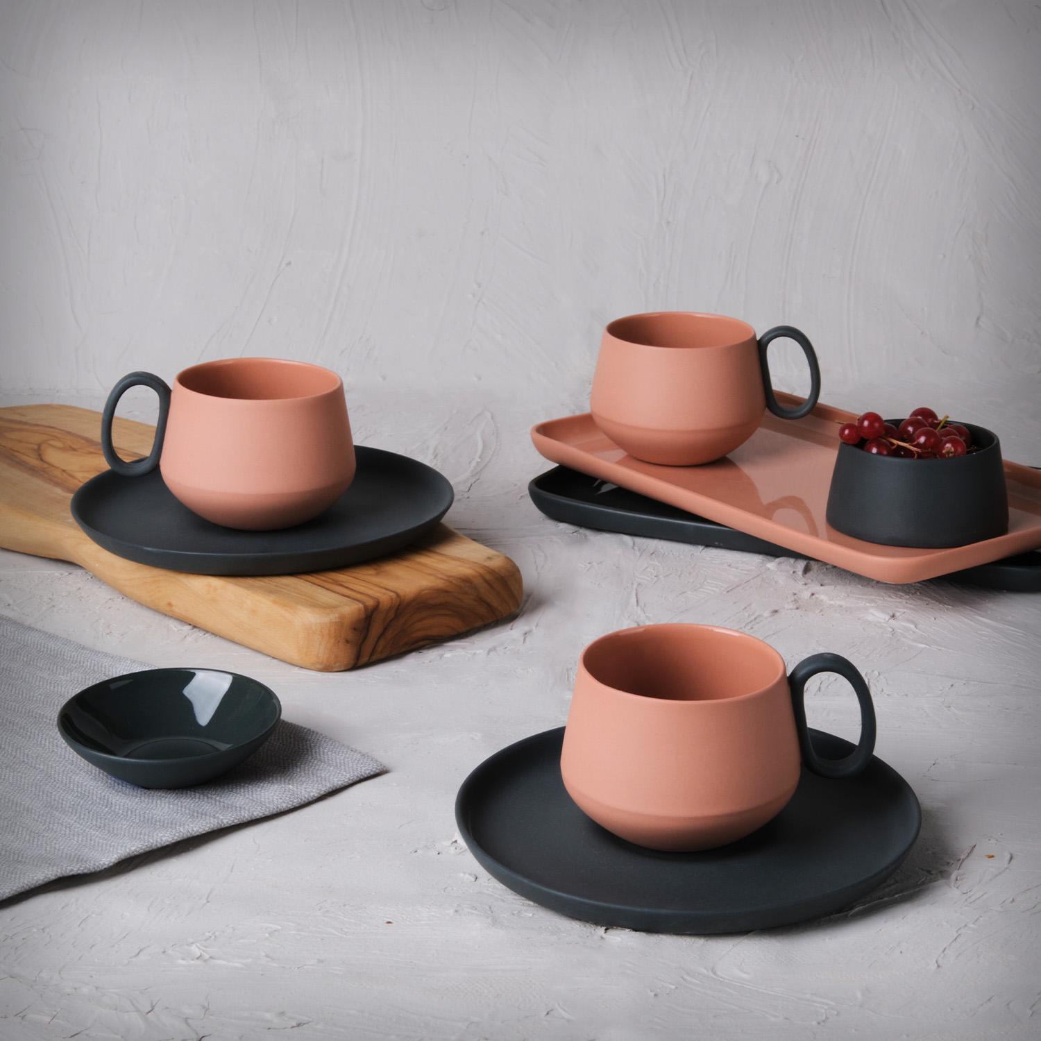Tube Espressotasse mit Untertasse 2er Set Schwarz-Koralle (Türkisch) im Angebot