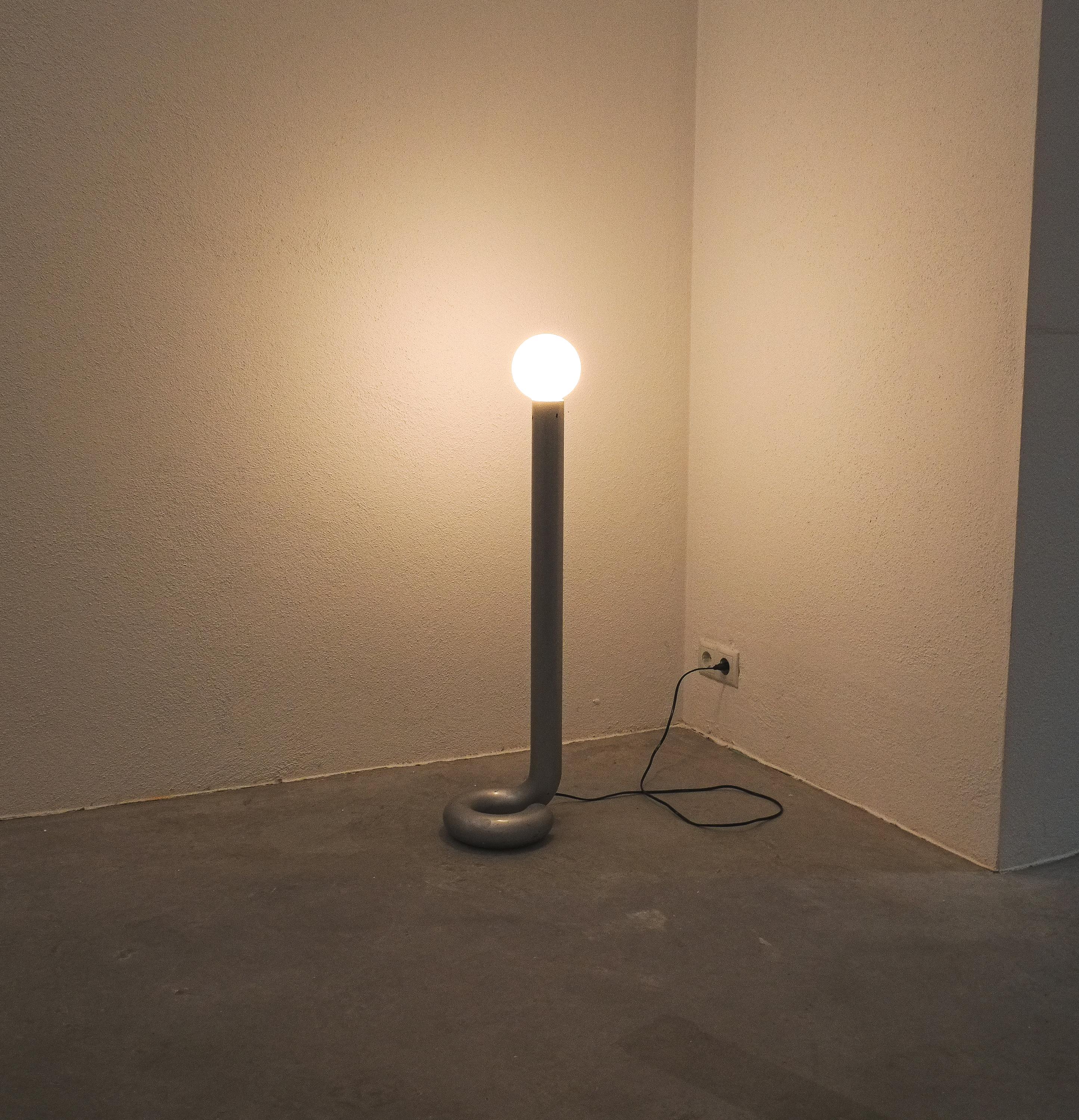 Tube Floor Lamp Midcentury, Italy In Good Condition For Sale In Vienna, AT