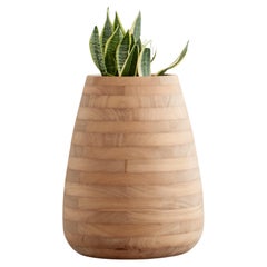 Jardinière Tuber Medium en bois naturel par Indigenus