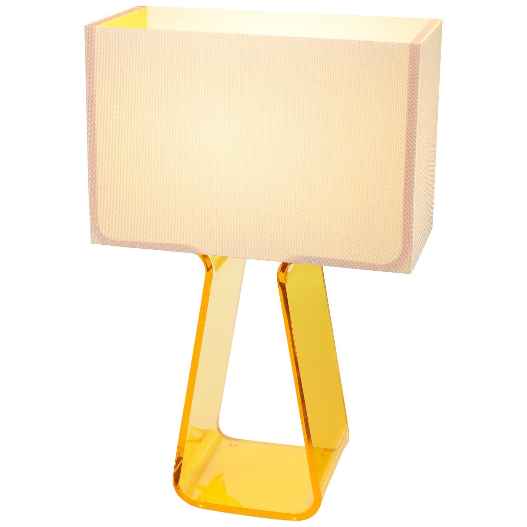 Tischlampe mit röhrenförmiger Platte in Gelb von Pablo Designs