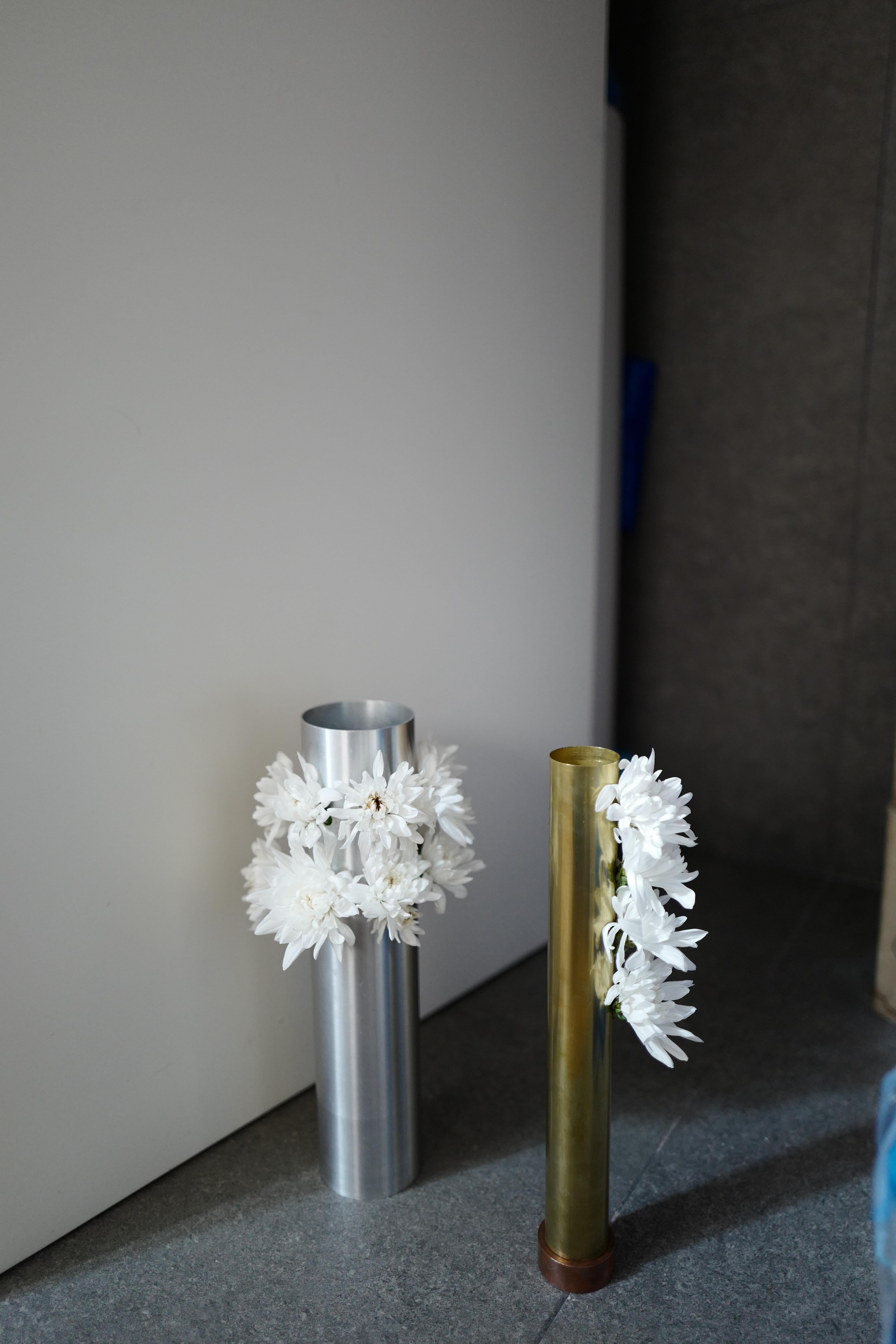 Aluminum Tubino 002 Minimal Aluminium Flower Vase For Sale
