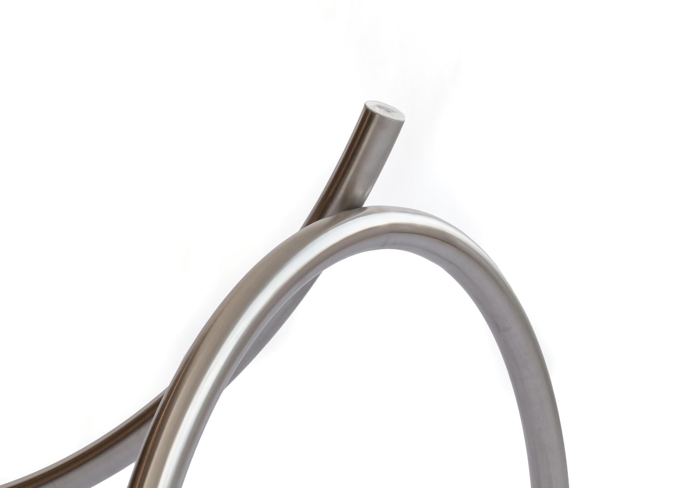 Tubs i Llums #04 von Max Enrich, Stehlampe aus Edelstahl im Angebot 1