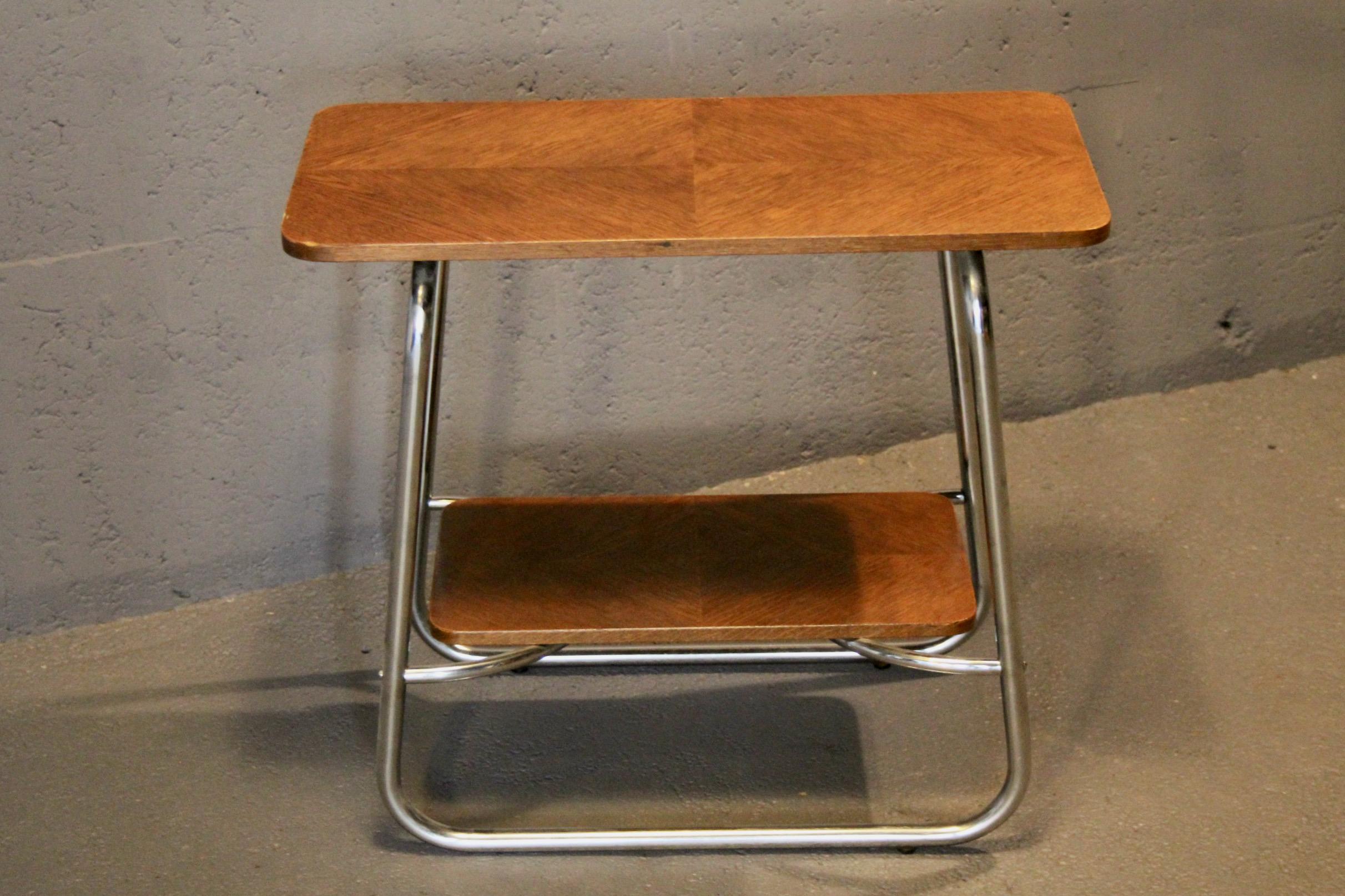 Allemand Table à thé en tube et Wood Wood en vente