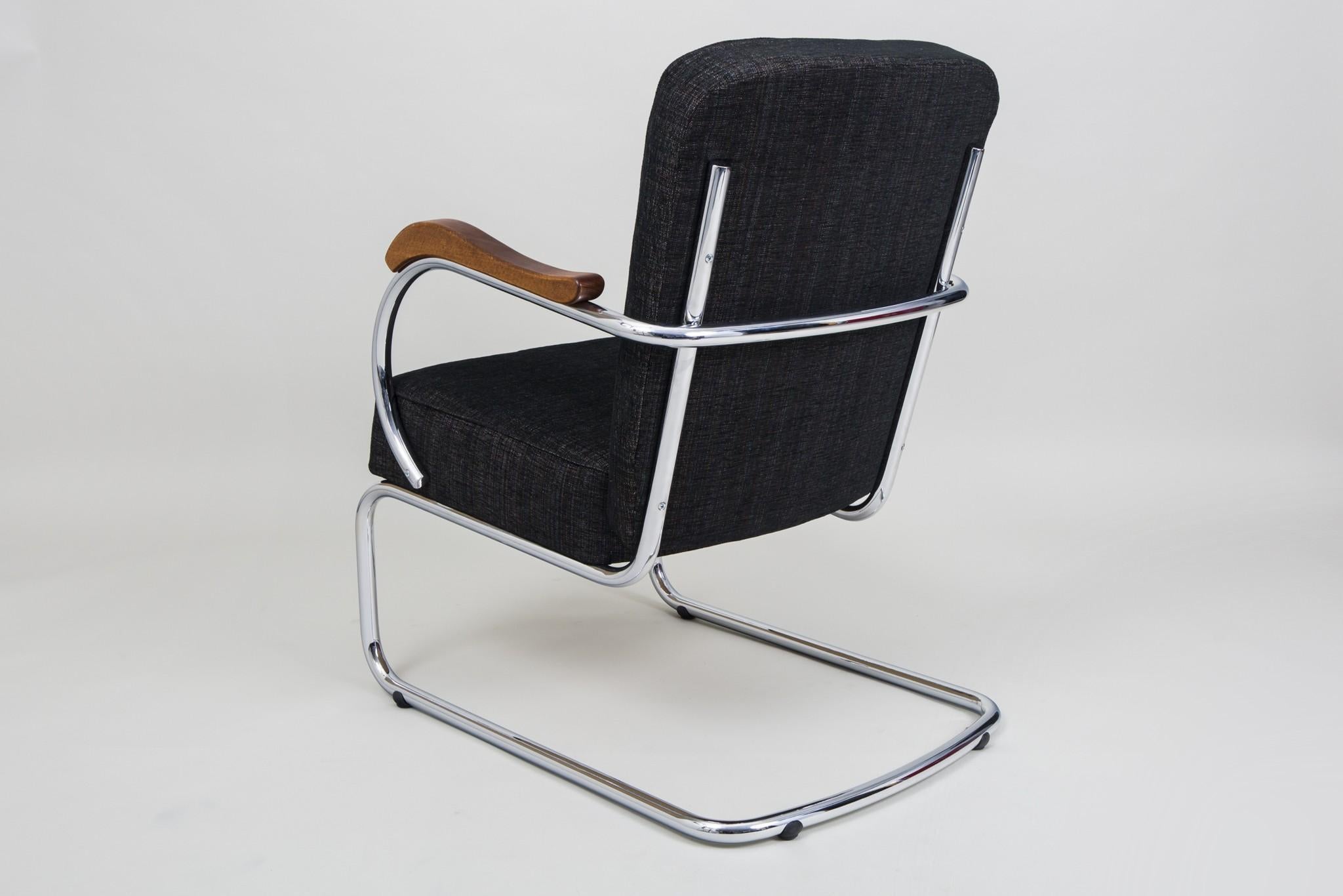 Czech Tubular Armchair by Kovona, New Upholstery, Chrome in Perfect Condition, 1960s For Sale
