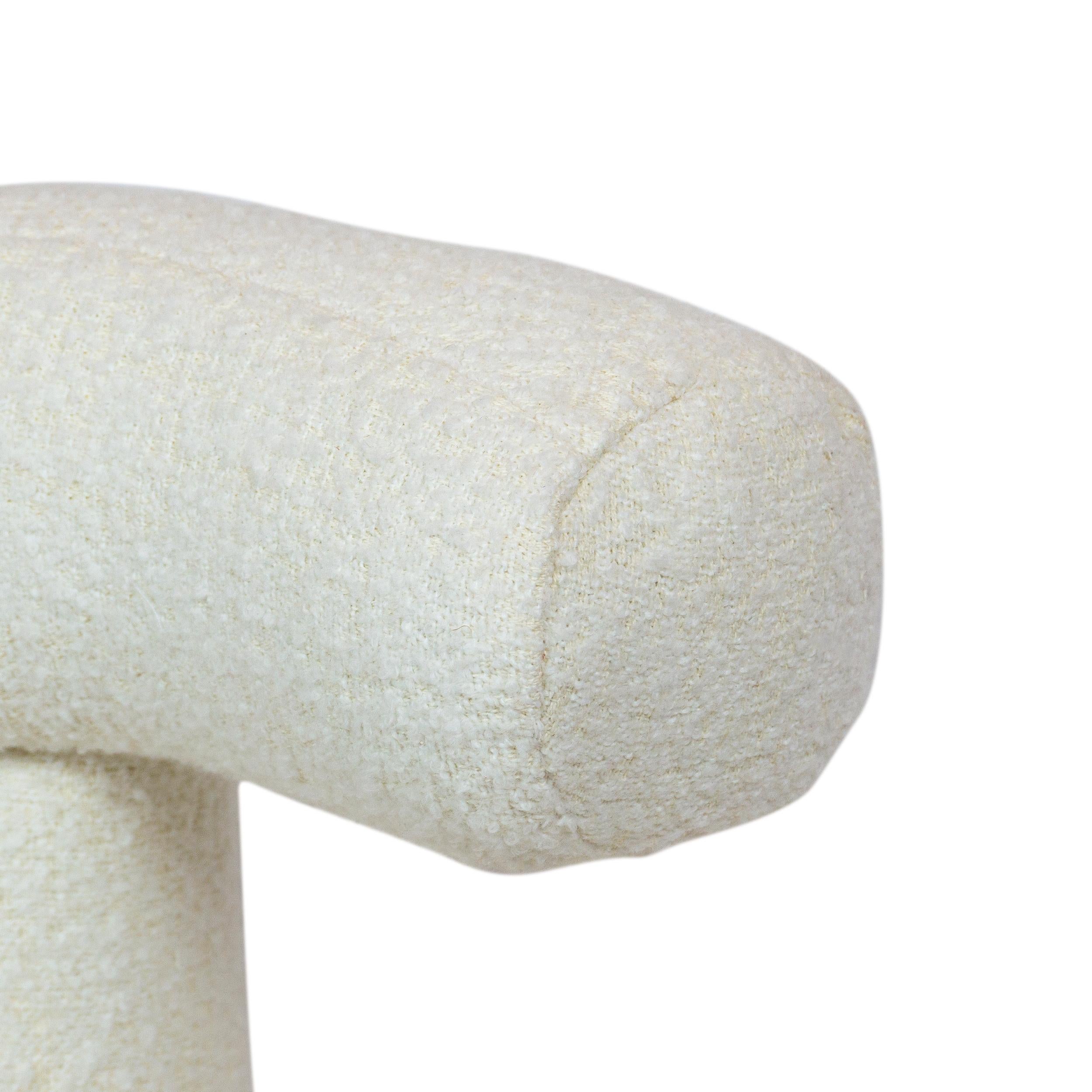 Rohrförmiger Beistellstuhl aus weißem Boucle und mit gepolsterten Beinen im Angebot 5
