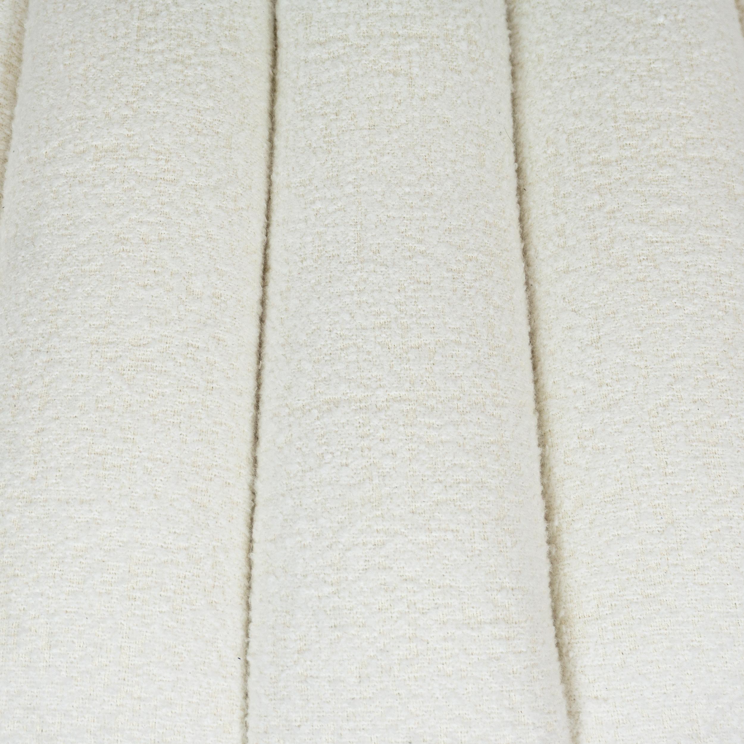 Rohrförmiger Beistellstuhl aus weißem Boucle und mit gepolsterten Beinen im Angebot 2