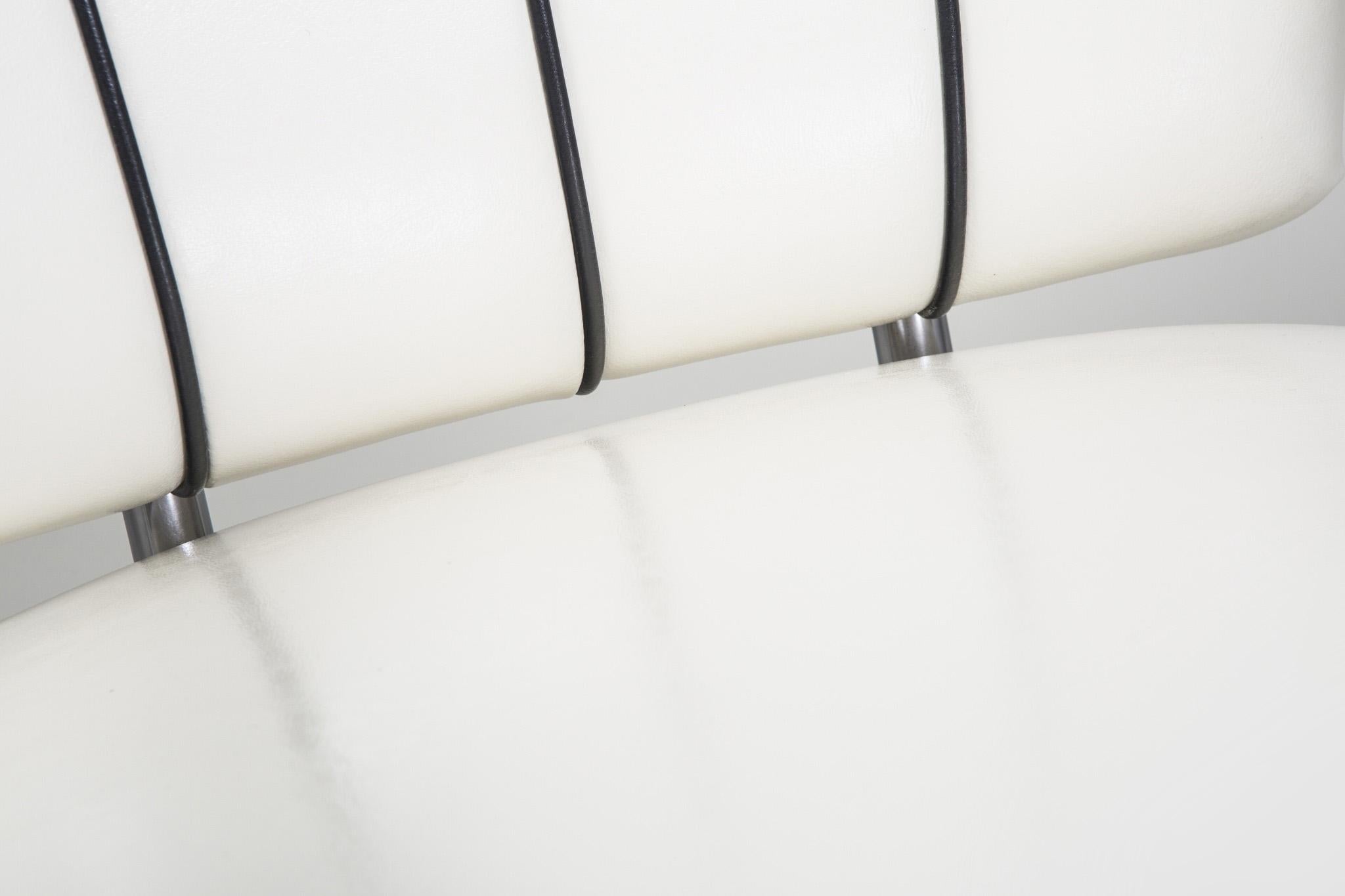 Bauhaus Tubular Chrom Cantilever Armchair by Mücke-Melder, White Leather, New Upholstery