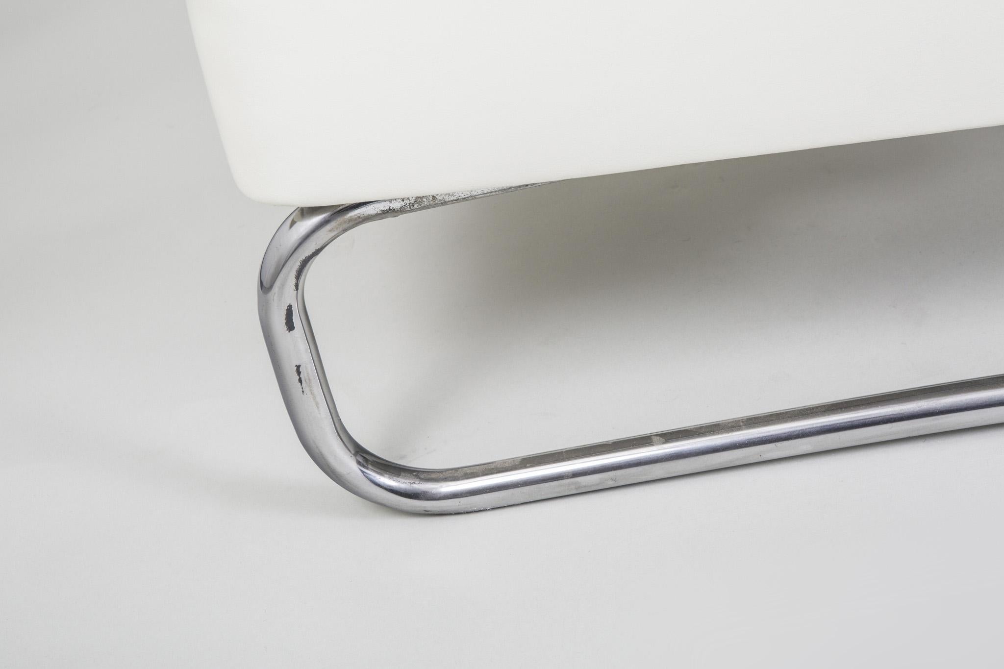 20th Century Tubular Chrom Cantilever Armchair by Mücke-Melder, White Leather, New Upholstery