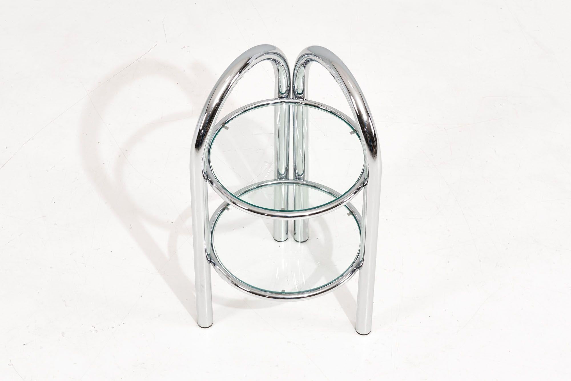 Tubular Chrome and Glass Tiered Side Table, 1970 In Excellent Condition For Sale In Chicago, IL