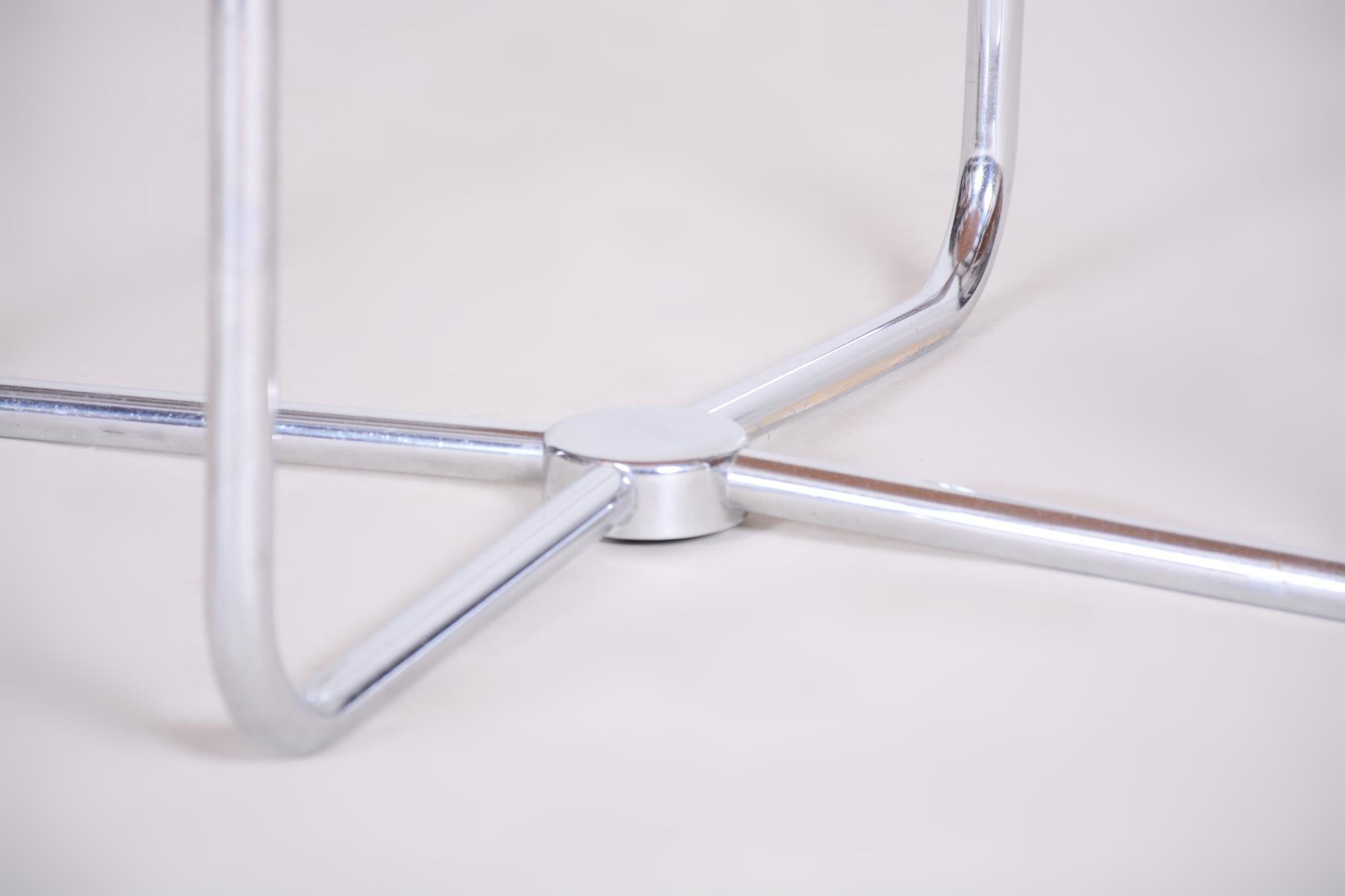 Tubular Chrome Czech Bauhaus Art Deco Beech Round Table, Mücke & Melder, 1930s In Good Condition In Brandys nad Labem, Středočeský kraj