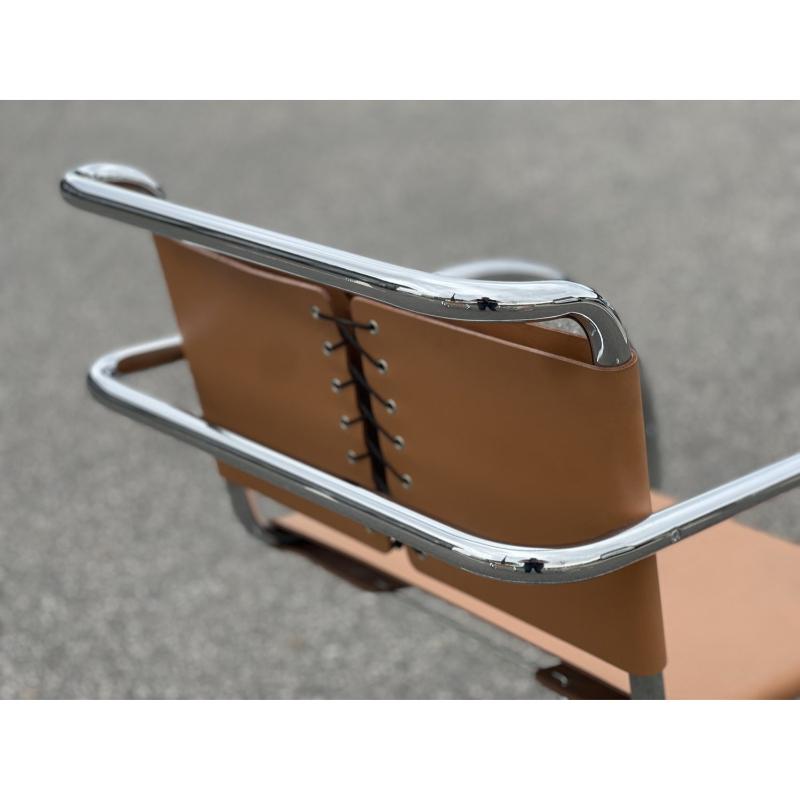 Sillón tubular de cromo y cuero MR20 de Ludwig Mies van der Rohe, Italia, años 80 en Excelente estado para la venta en Andrézieux-Bouthéon, FR