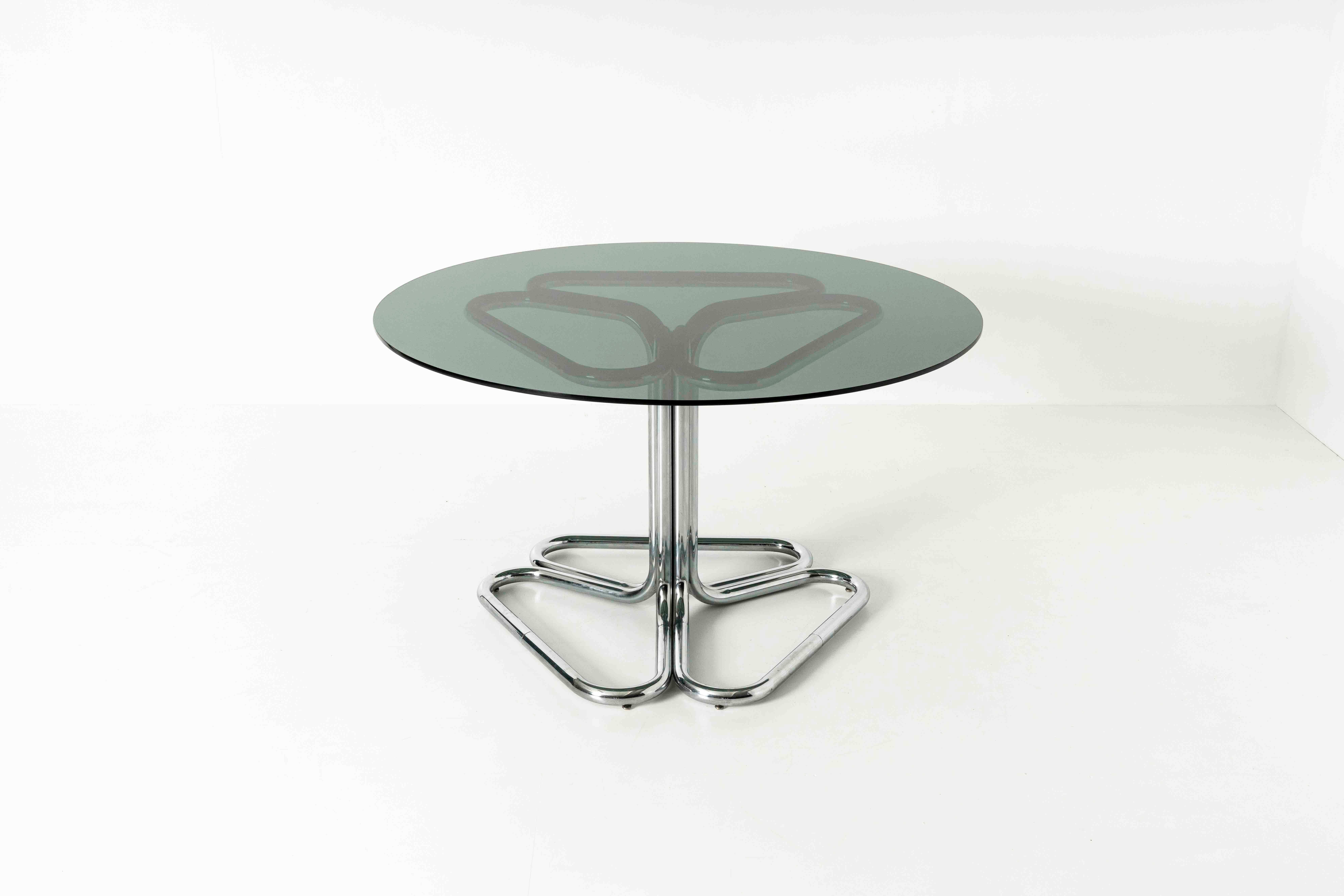 Mid-Century Modern Tubular Dining Room Table in Chrome and Smoked Glass by Giotto Stoppino, 1970s For Sale