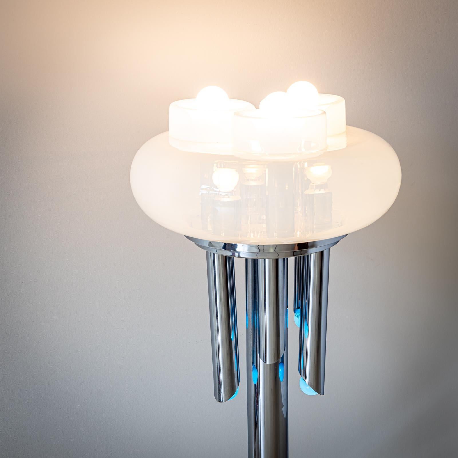 Lámpara de pie tubular, attr. a Carlo Nason, Italia Mediados del siglo XX en venta 2