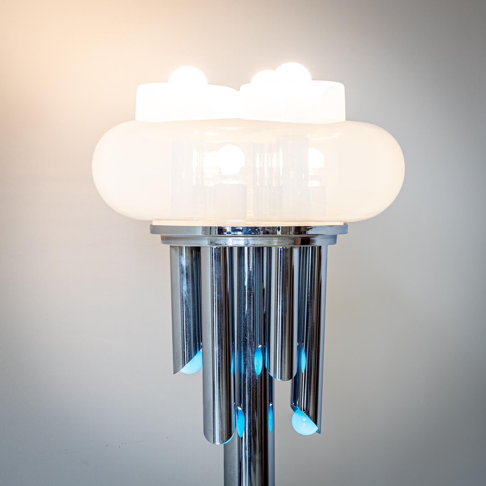 Lámpara de pie tubular, attr. a Carlo Nason, Italia Mediados del siglo XX en venta 3