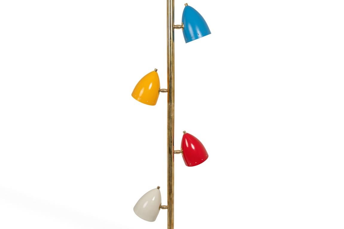 Tubular suspension, the shaft in patinated gilded brass and colored lacquered perforated metal.

Small-series Italian craftsmanship.

Dimensions: H 187 x W 23 x D 11 cm

Reference : LS6534711Z
