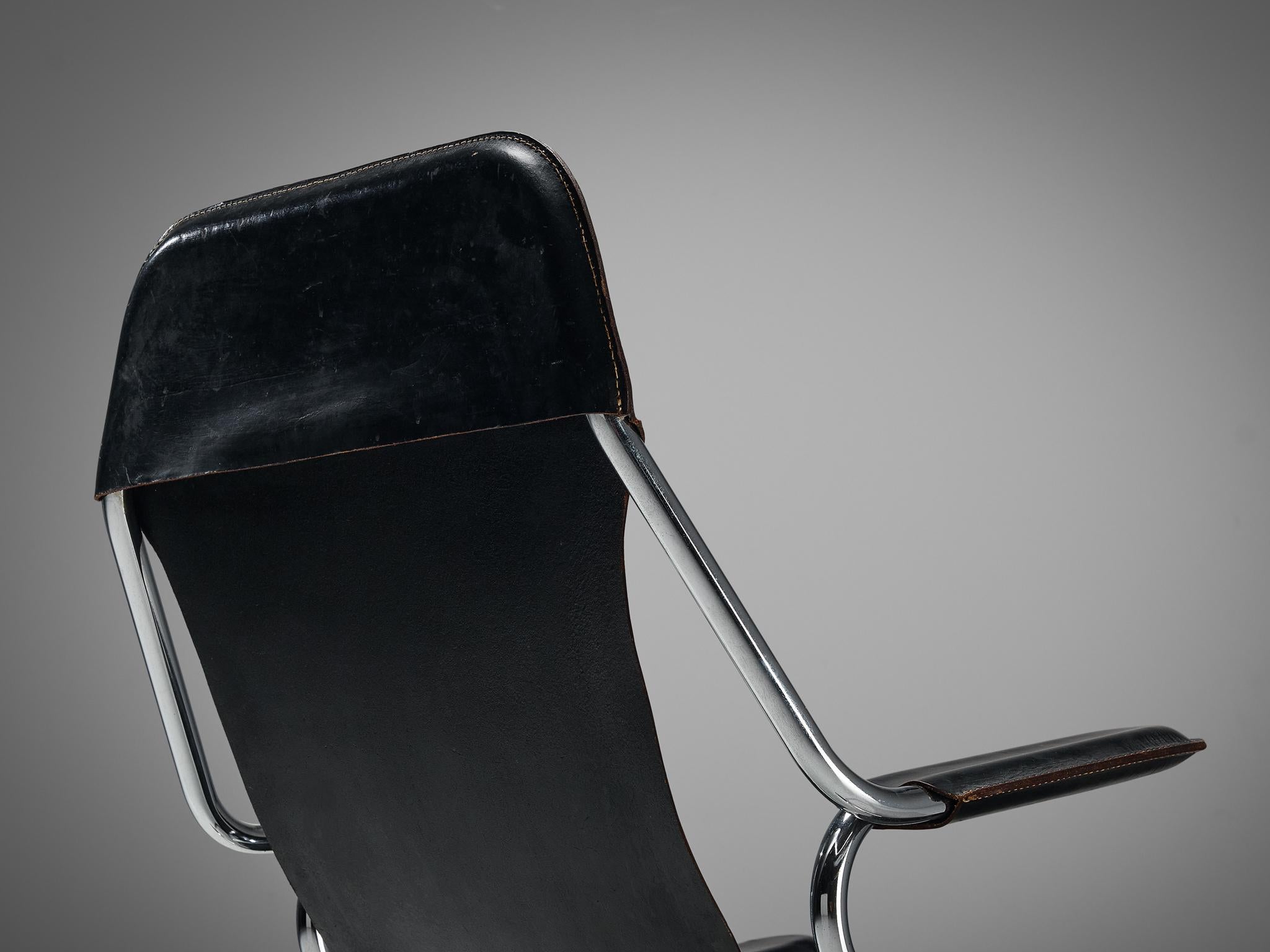 Mid-20th Century Tubular Lounge Chair in Black Leather For Sale