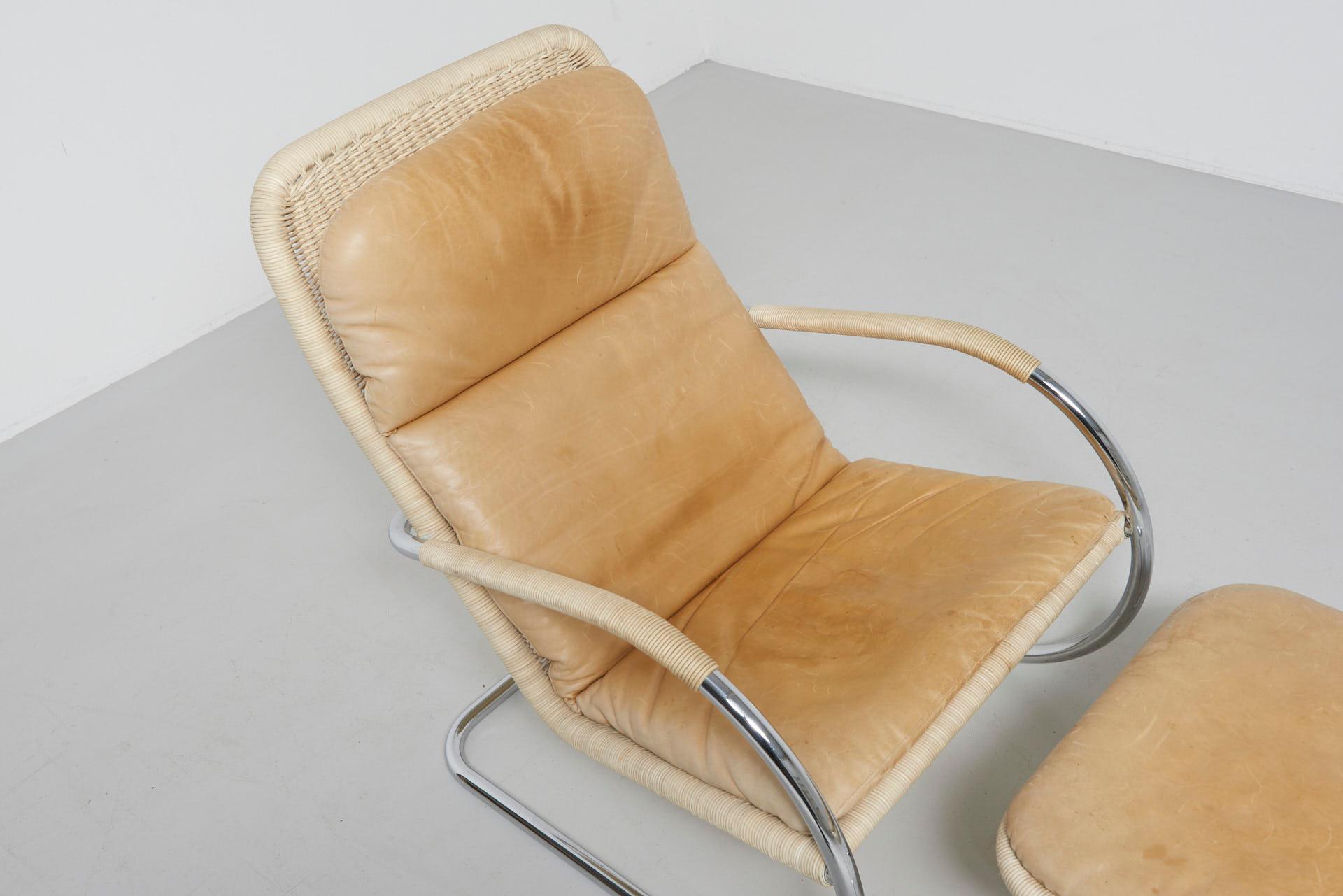 Tubular Lounge Chair with Ottoman by Tecta In Good Condition In Antwerpen, BE