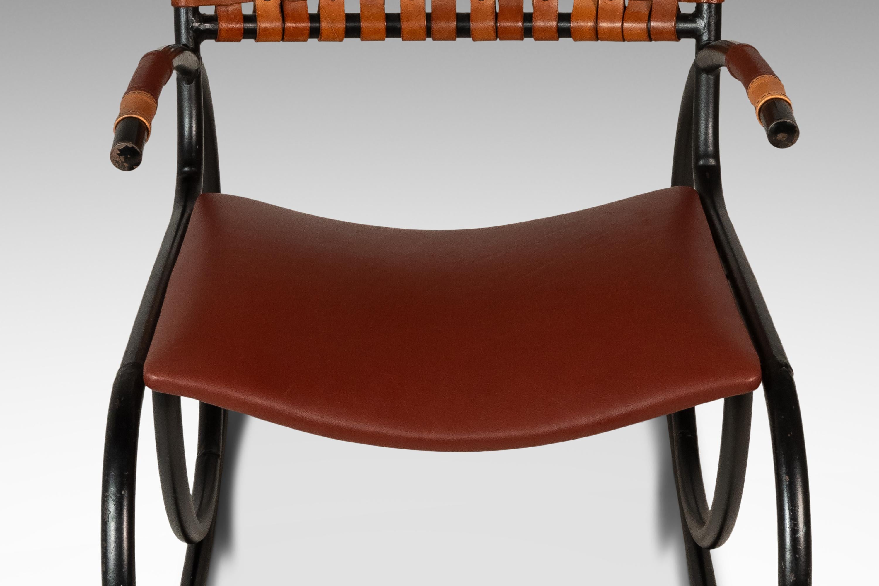 Fauteuil à bascule tubulaire en cuir et métal à la manière de Thonet, USA, c. 1960s en vente 8