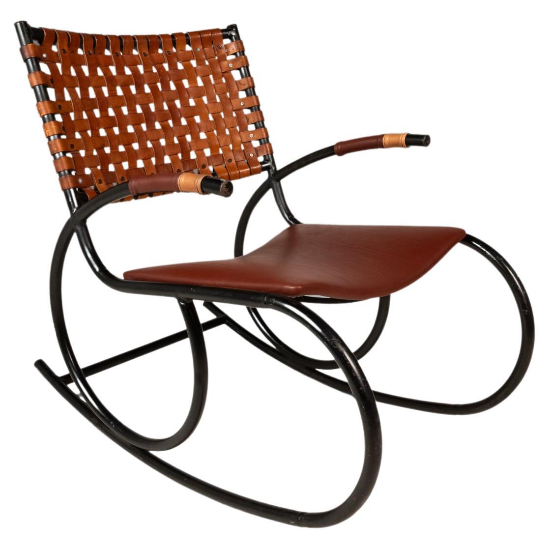 Sedia a dondolo tubolare in pelle e metallo alla maniera di Thonet, USA, 1960 ca.