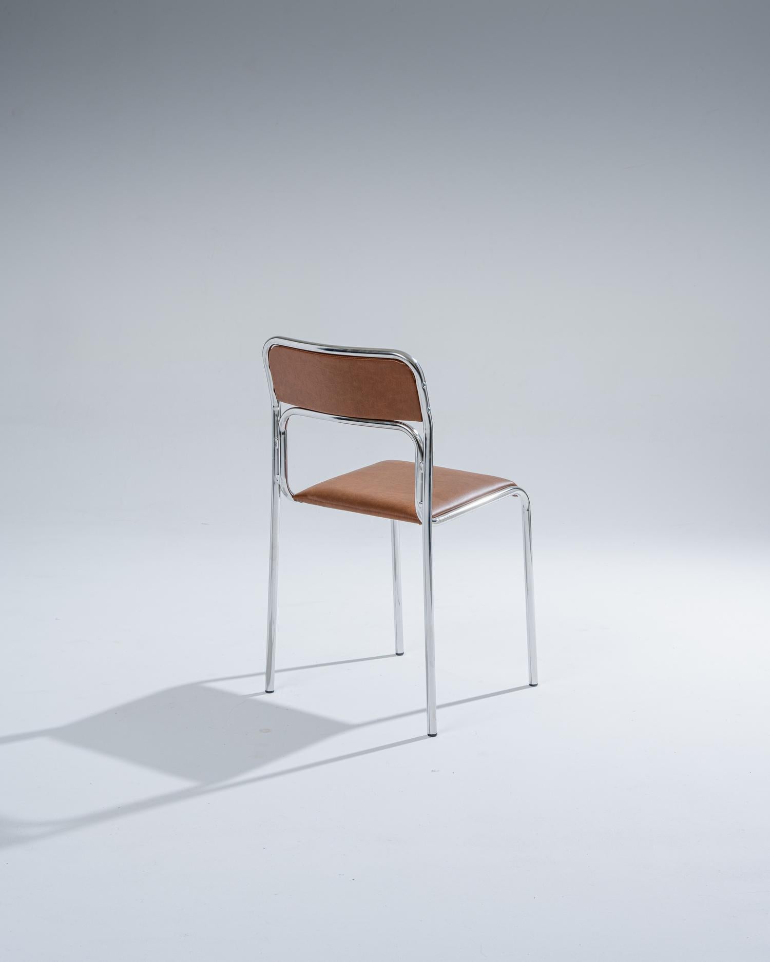 Métal Chaise en acier tubulaire et en similicuir cognac, 1980 en vente