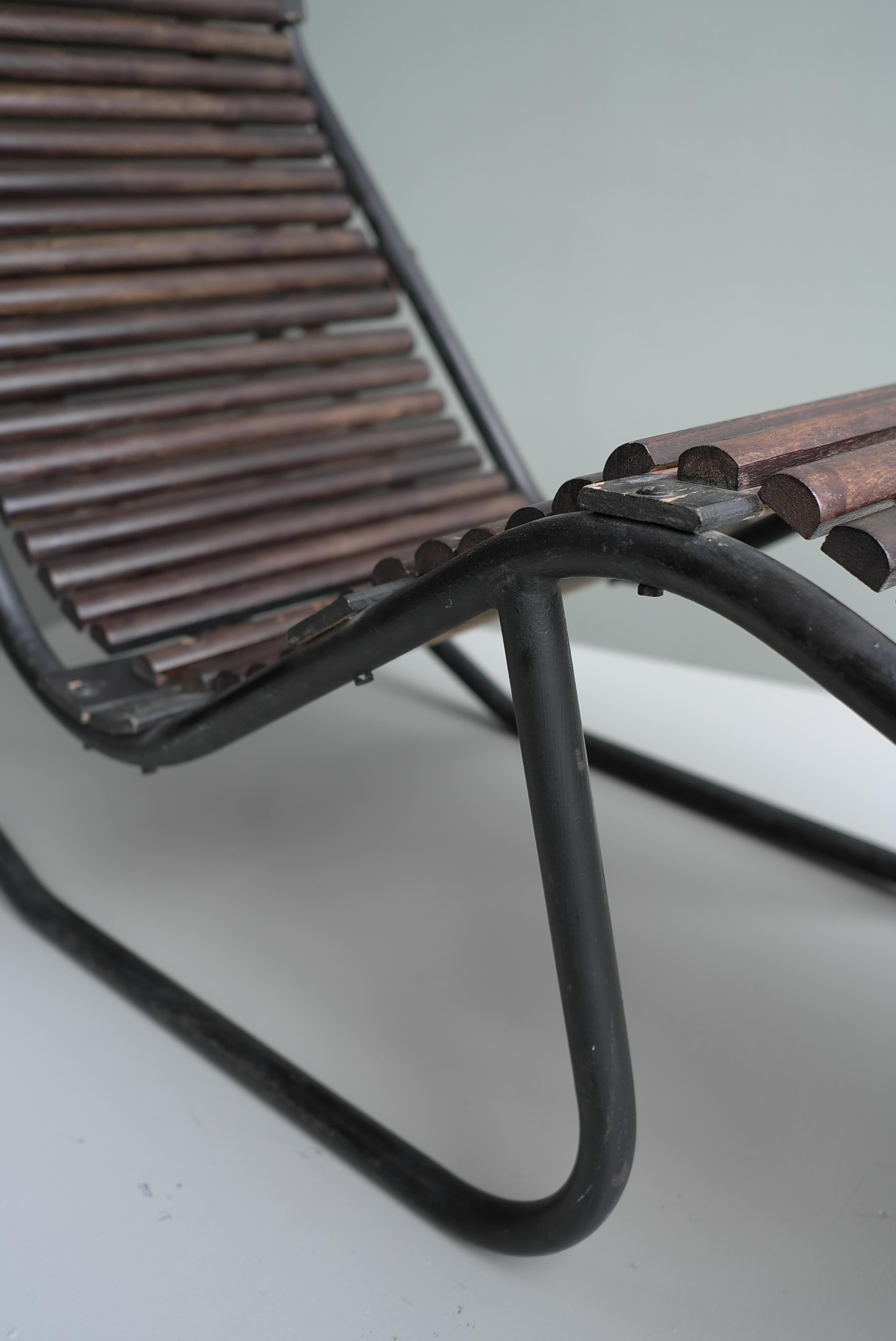 Tubular steel and Hardwood Chaise longue, France 1940's For Sale 5