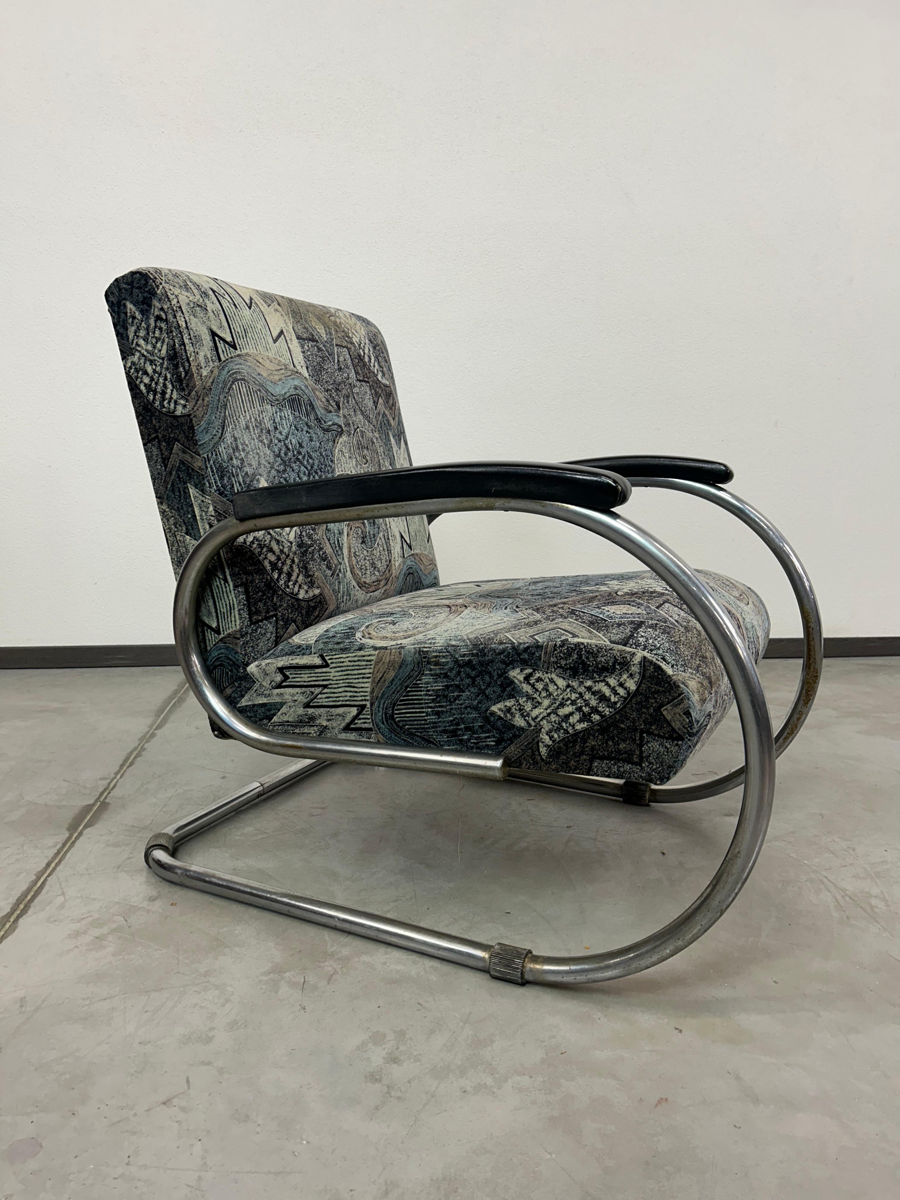 Mid-Century Modern Tubular steel armchair by Tubax For Sale