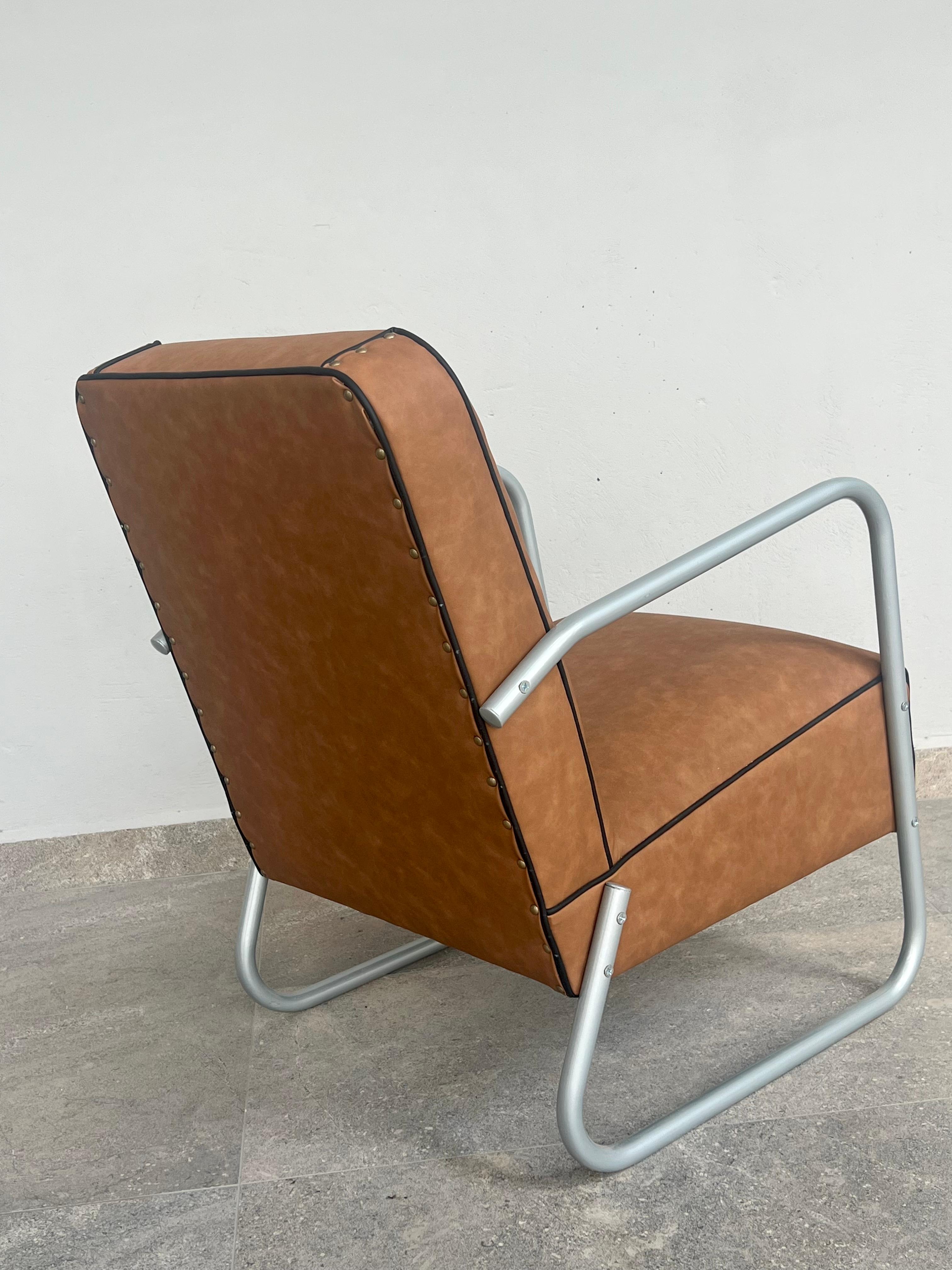 Tubular Steel Armchair, Fabric c. 1970 For Sale 1