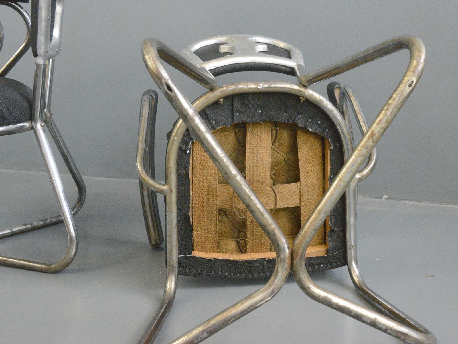 Fauteuils Bauhaus en acier tubulaire, vers les années 1940 en vente 12