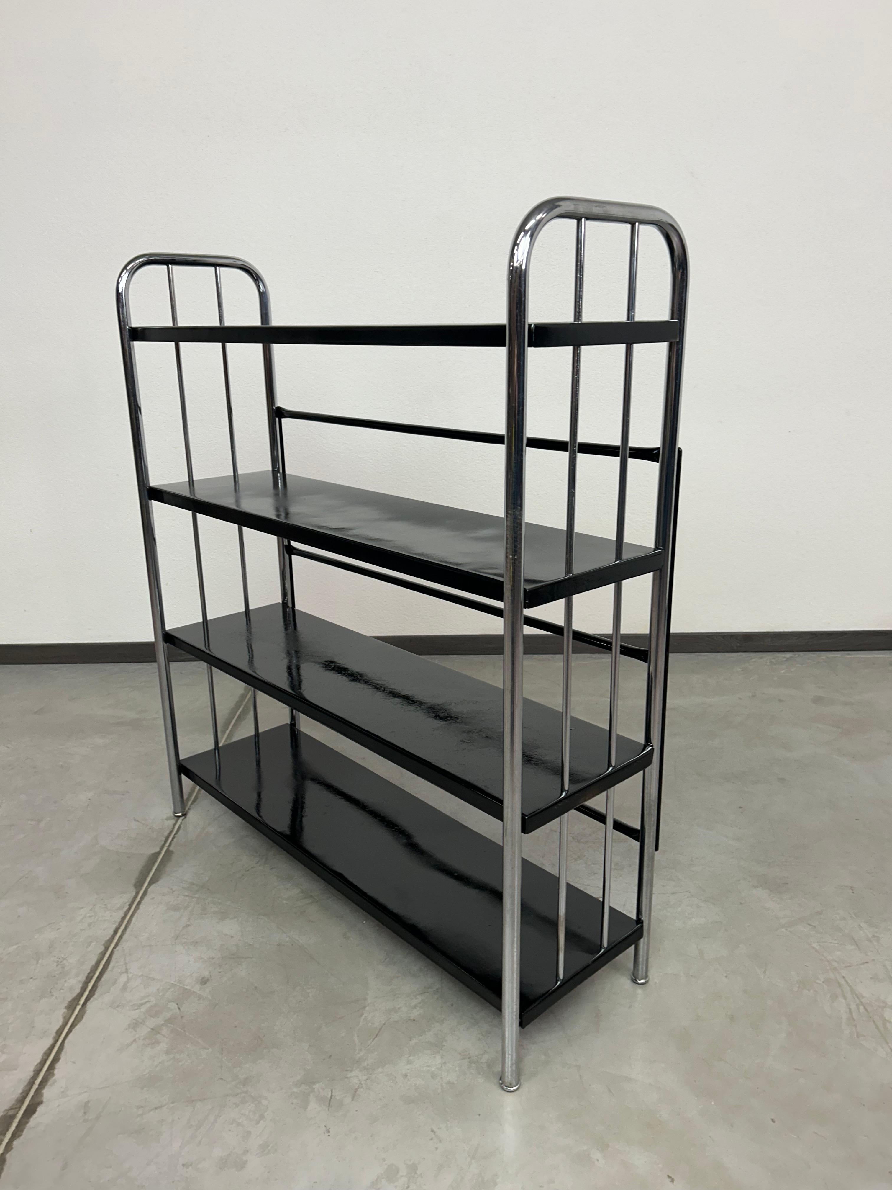 Mid-20th Century Tubular steel bauhaus etagere For Sale