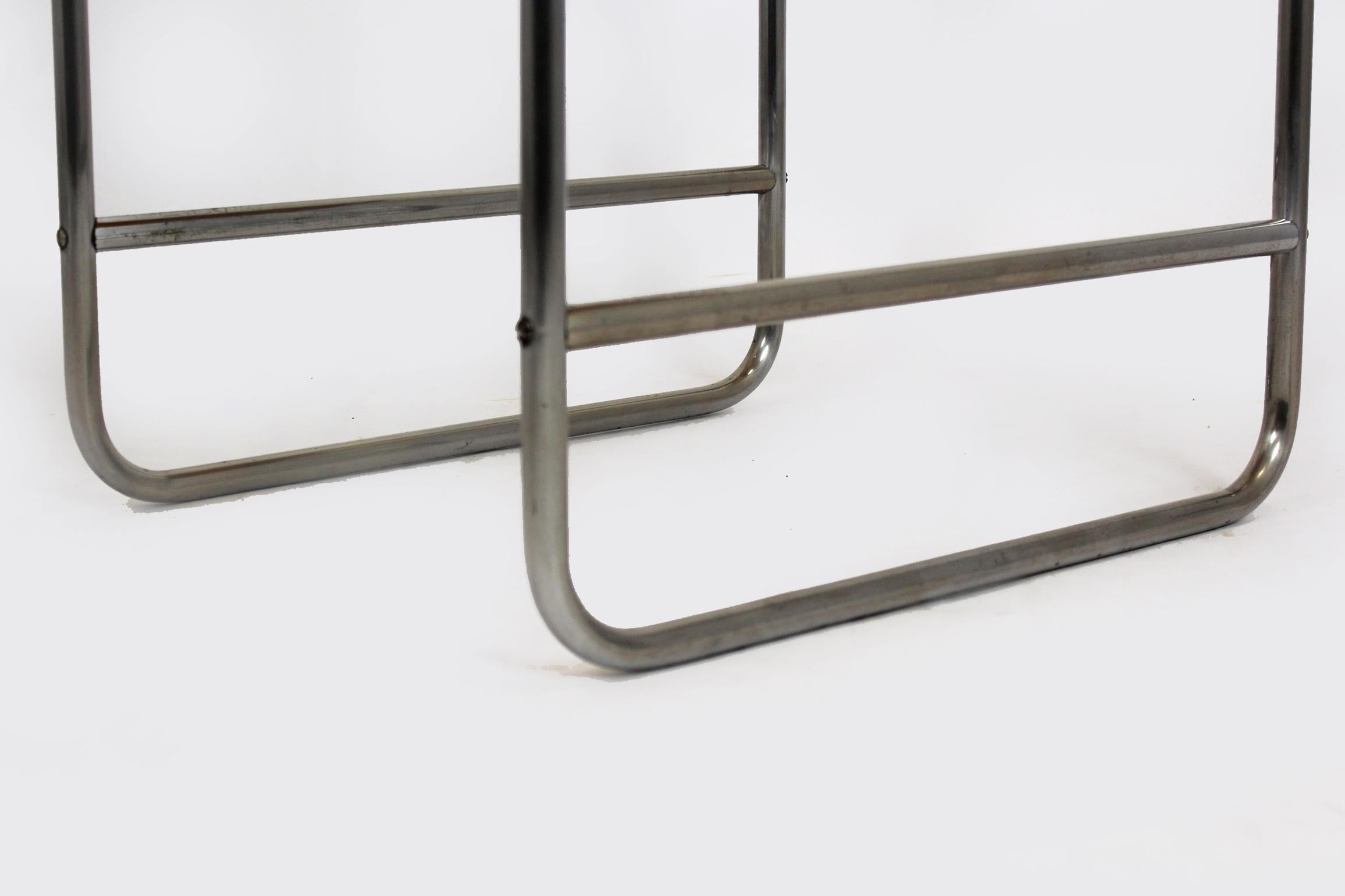 Bauhaus-Beistelltisch aus Stahlrohr, Tschechoslowakei, 1940er Jahre im Angebot 9