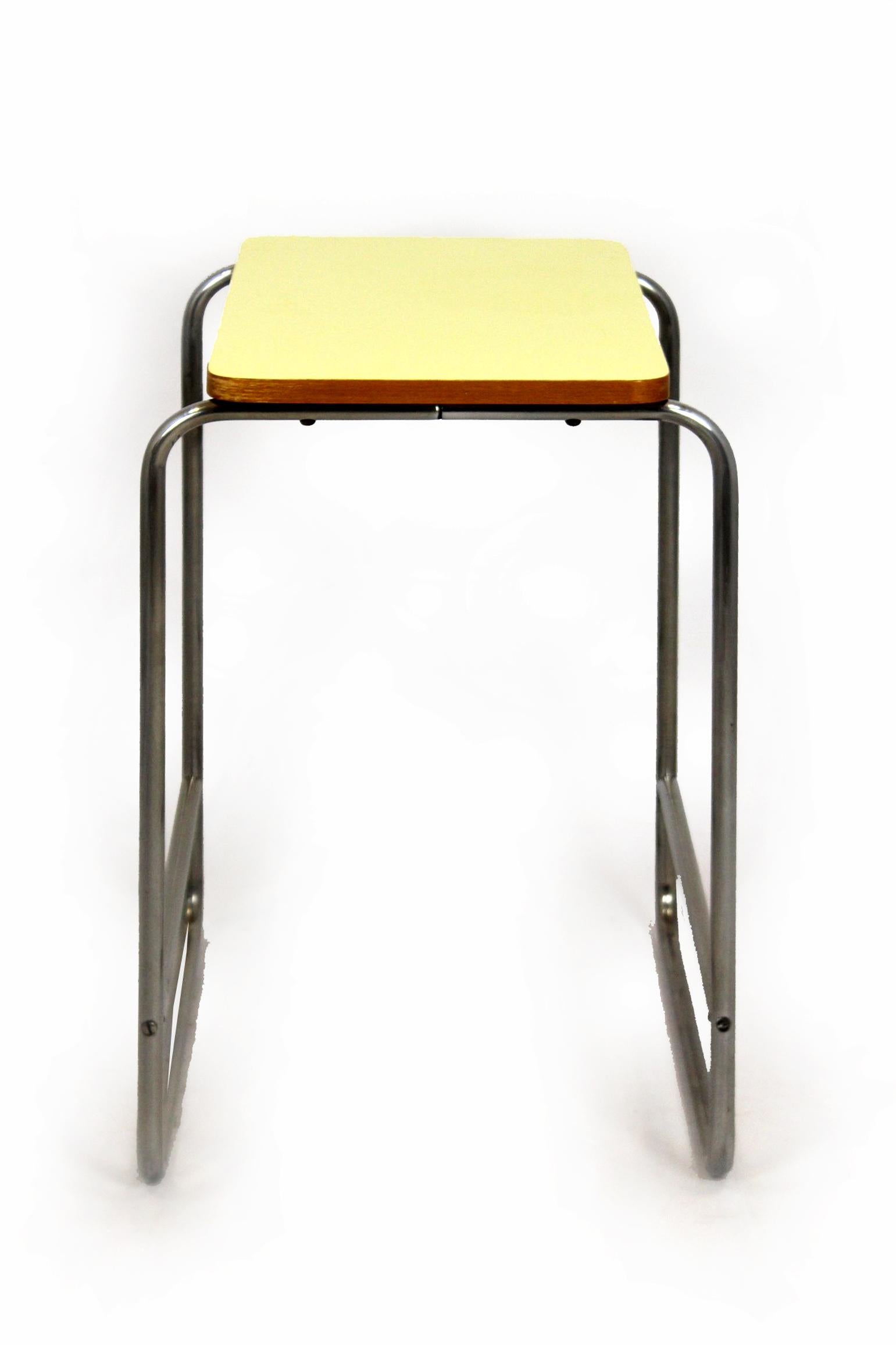 Bauhaus-Beistelltisch aus Stahlrohr, Tschechoslowakei, 1940er Jahre im Angebot 10