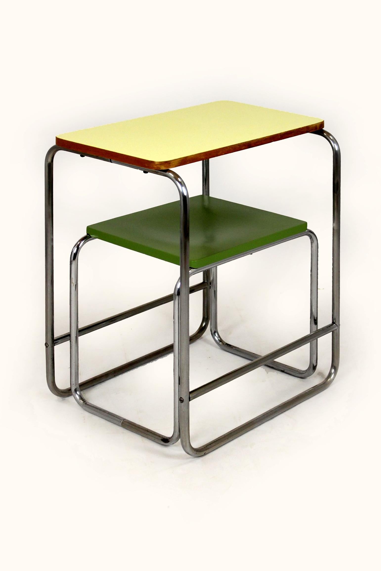 Bauhaus-Beistelltisch aus Stahlrohr, Tschechoslowakei, 1940er Jahre im Angebot 1