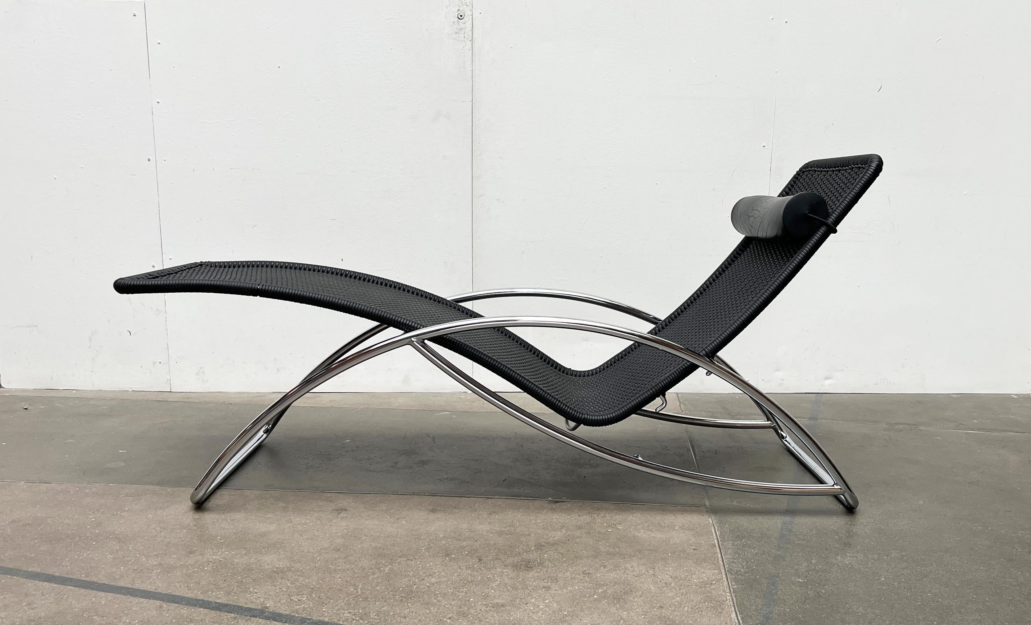Sedia a dondolo a chaise longue in acciaio tubolare S 828 di Torben Skov per Thonet in vendita 5