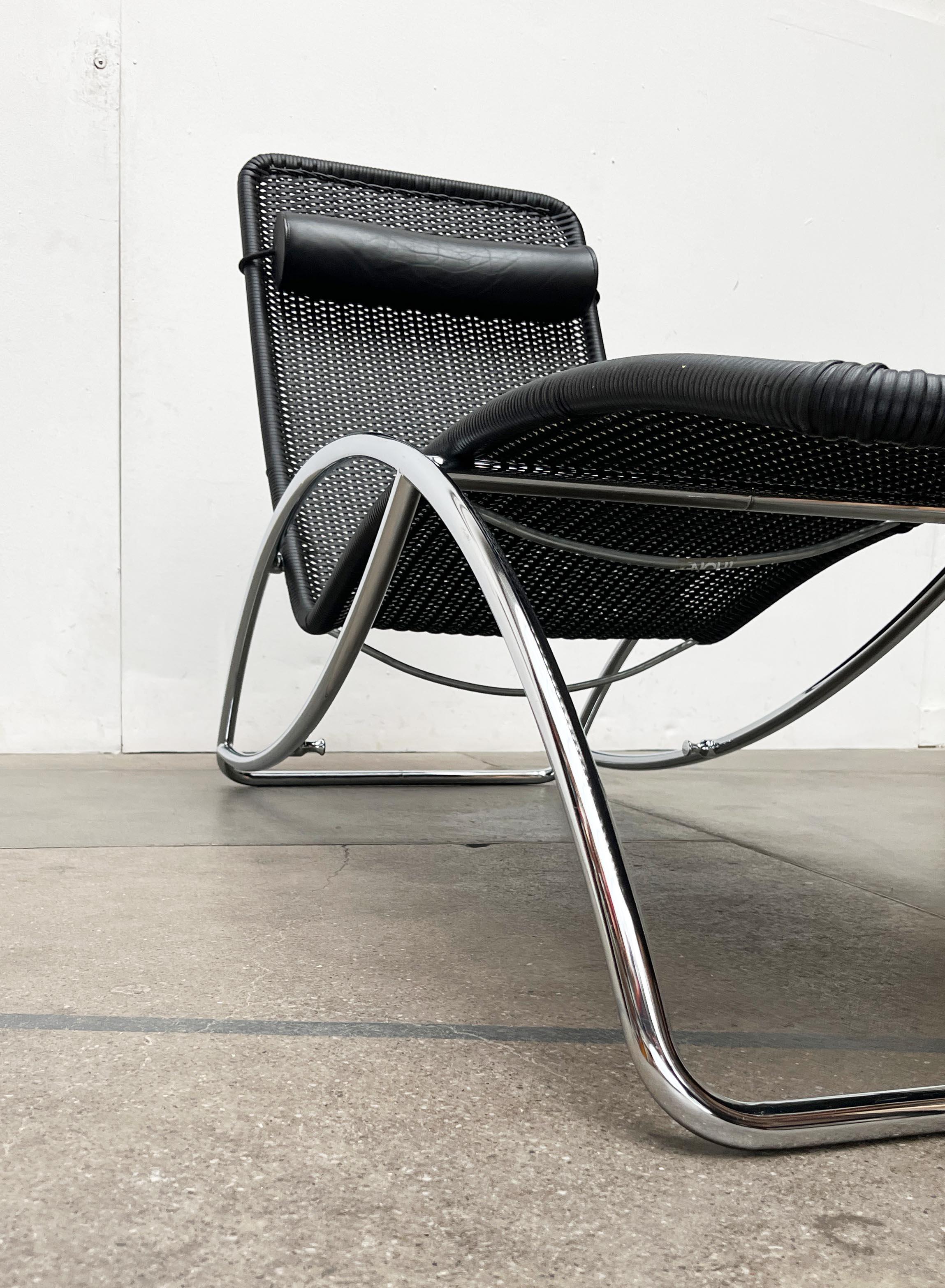 Sedia a dondolo a chaise longue in acciaio tubolare S 828 di Torben Skov per Thonet in vendita 6